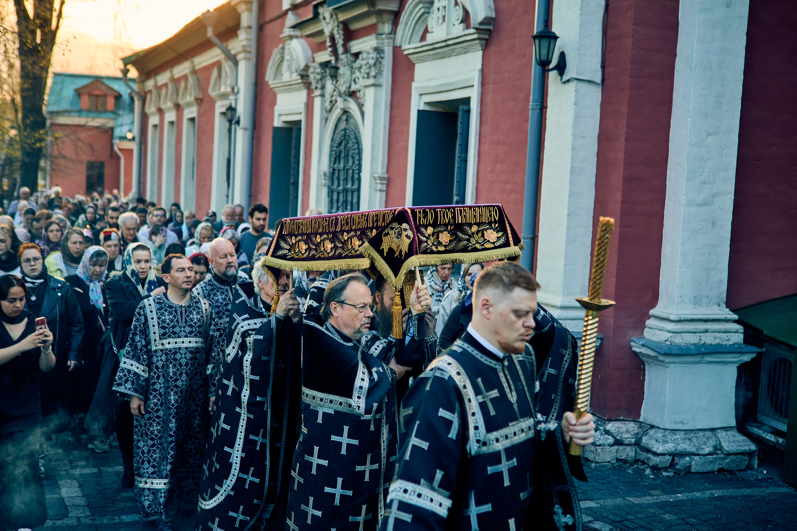 Утреня. Погребение Спасителя. DMITRY MOISEENKO — фотограф, художник, топ-стилист