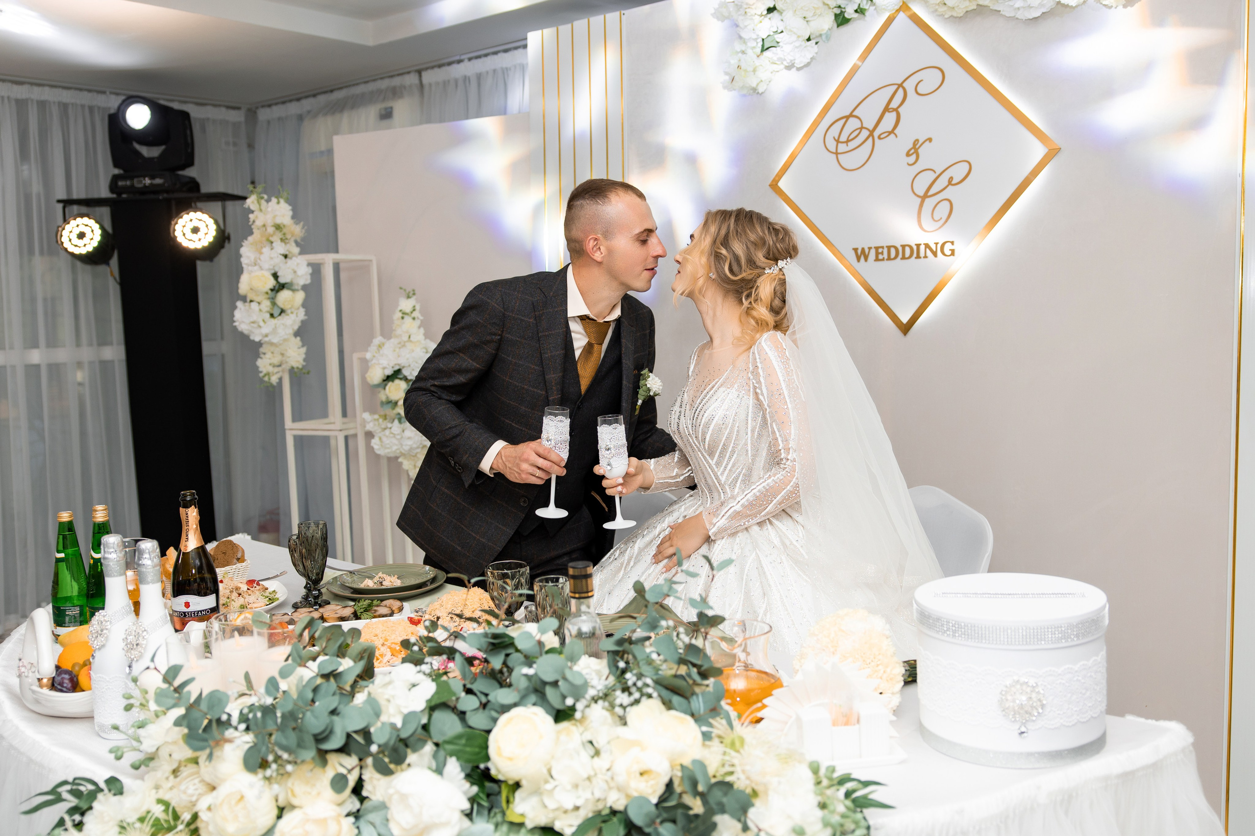 Виталий и Софья. Видеосьемка, фотосьемка свадеб, юбилеев, утренников в Краснодарском кр