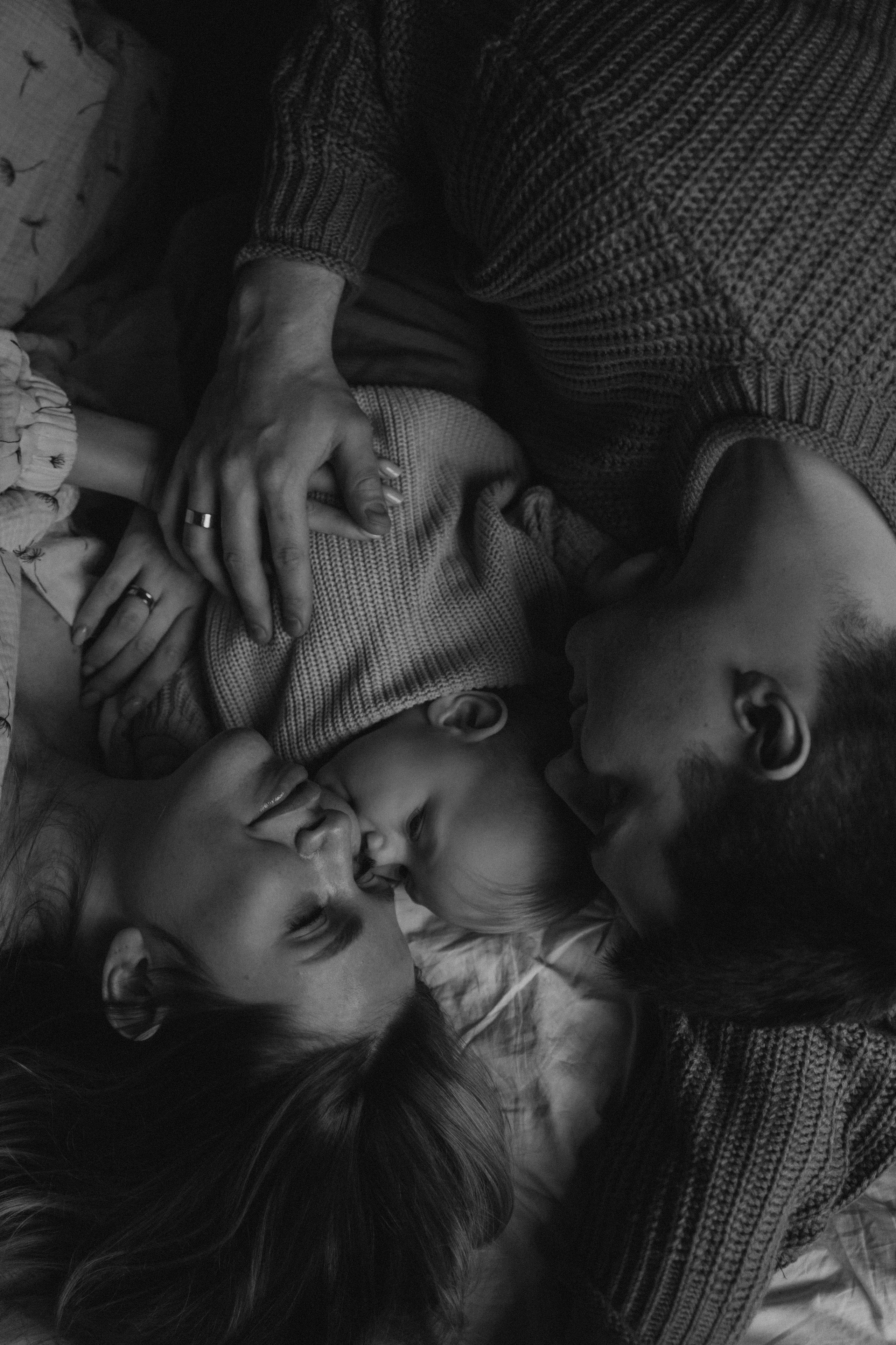 Оля, Никита и малыш Мирослав. Семейный, домашний, ньюборн фотограф Москва Цветкова Елизавета