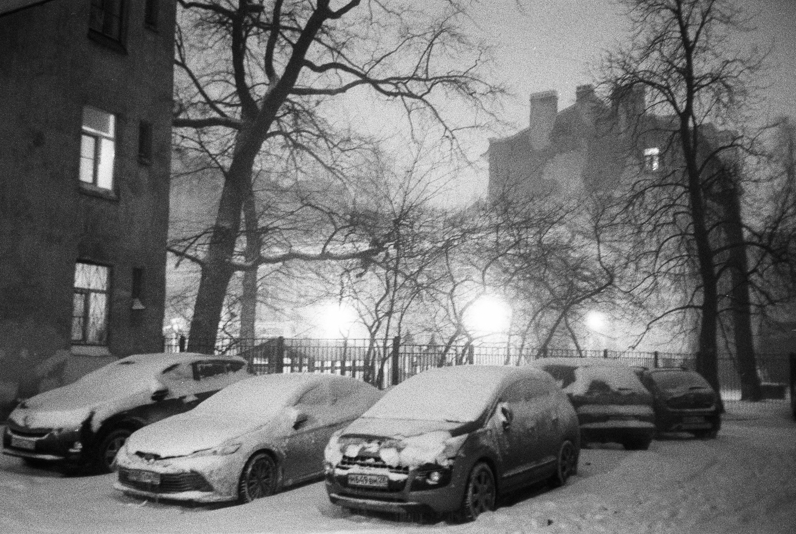 Фотографии черно-белые. Свадебный и семейный пленочный фотограф в Петербурге Истомина Ирина