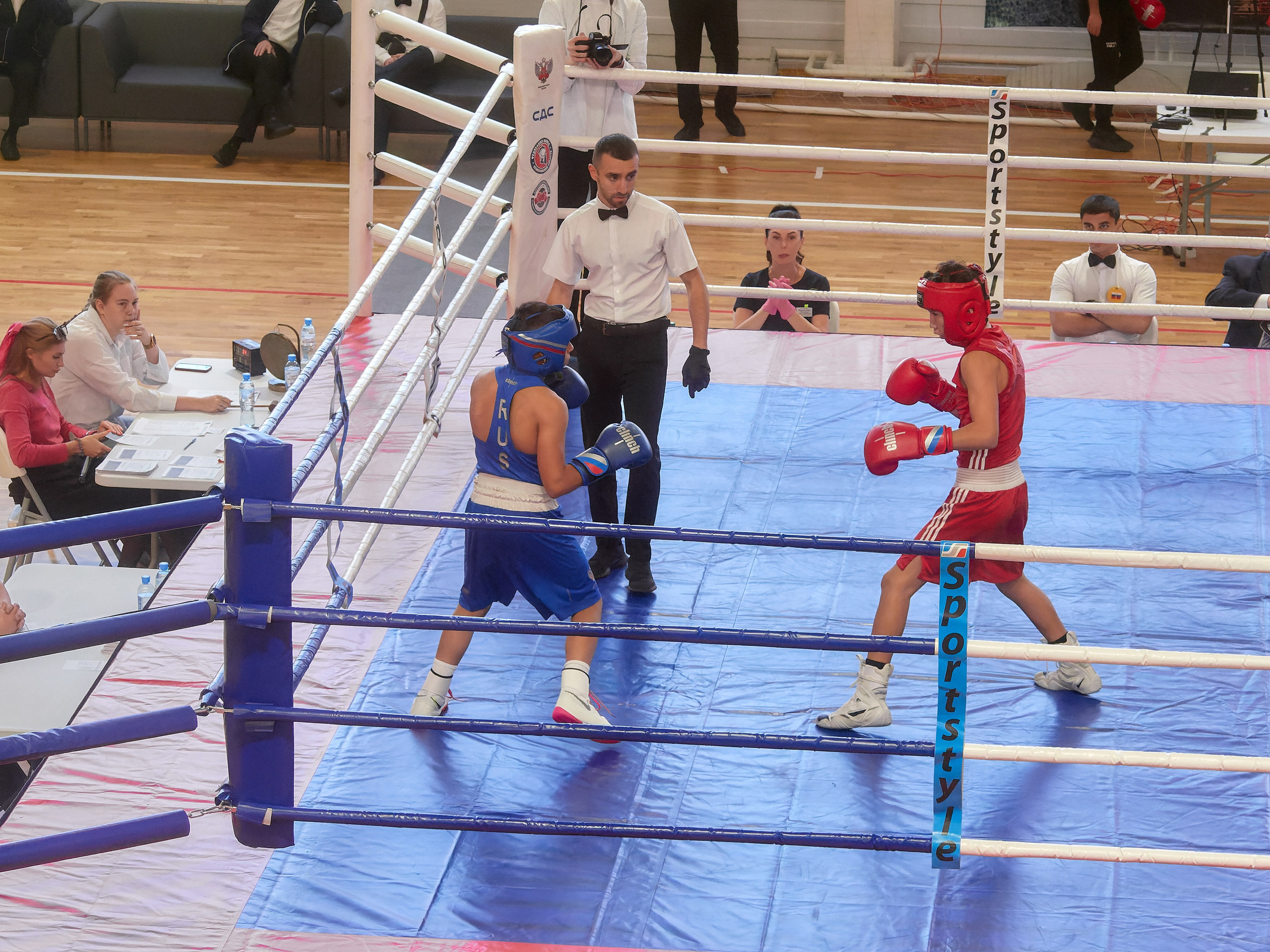 Открытие турнира по боксу памяти героя Советского Союза Михаила Крюкова. Семейный и детский фотограф в Междуреченск Олег Бамбульский