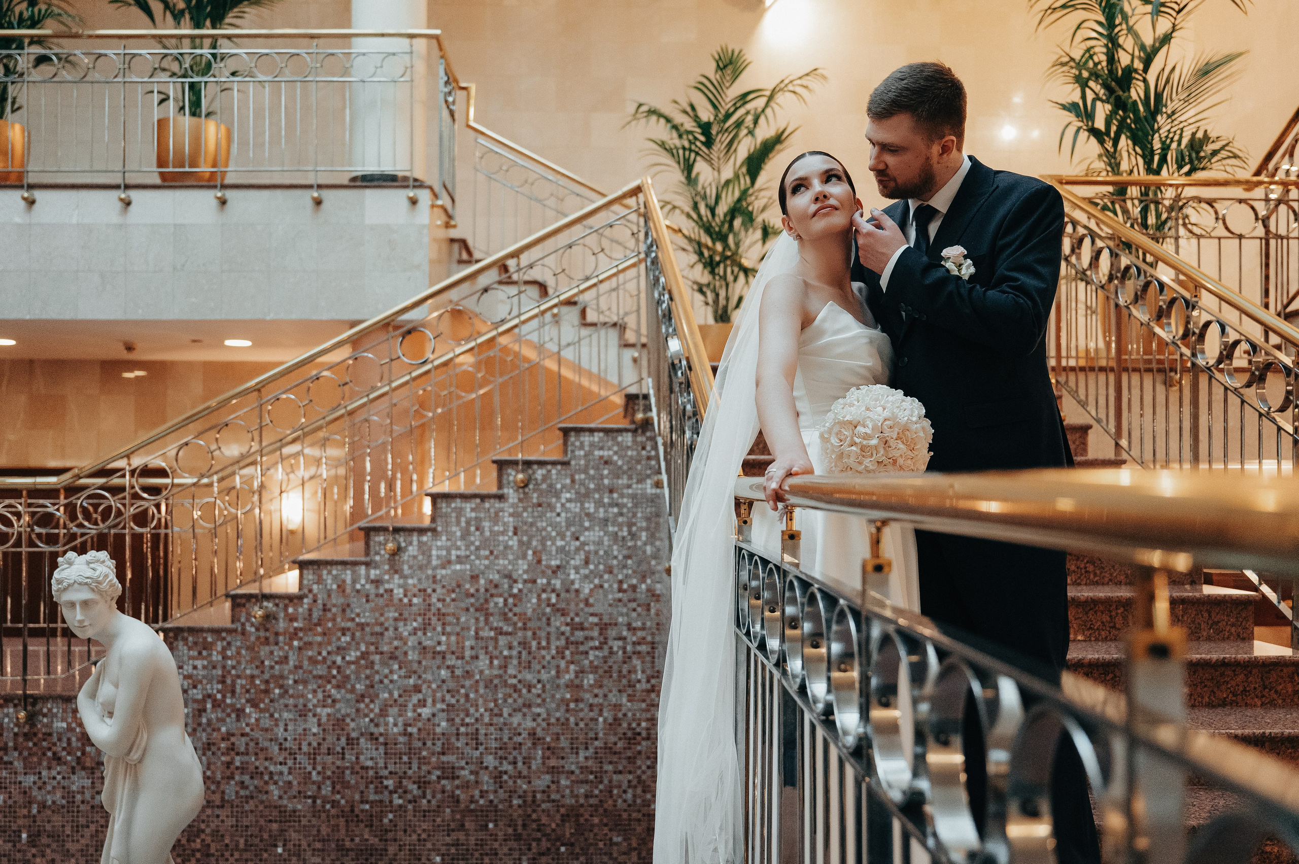 Свадебные приключения красивых и счастливых в Москве. Таганский ЗАГС + Golden Ring. Свадебный и семейный фотограф Виктория Носачёва. Щелково, Москва и МО