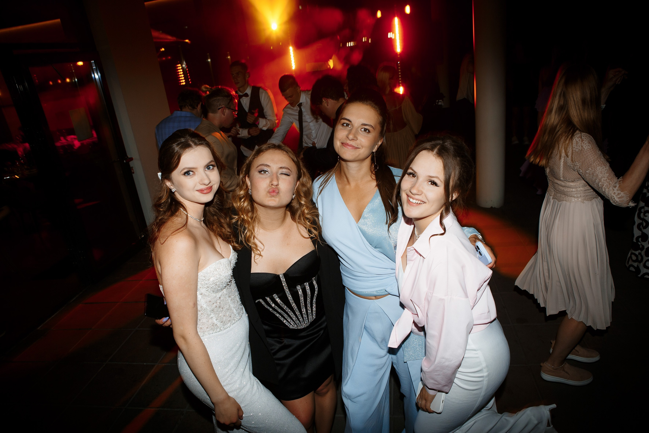 Выпускной Гимназия 12 2024 OpenHouse. Свадебный и портретный Фотограф в Липецке Дмитрий Котюков