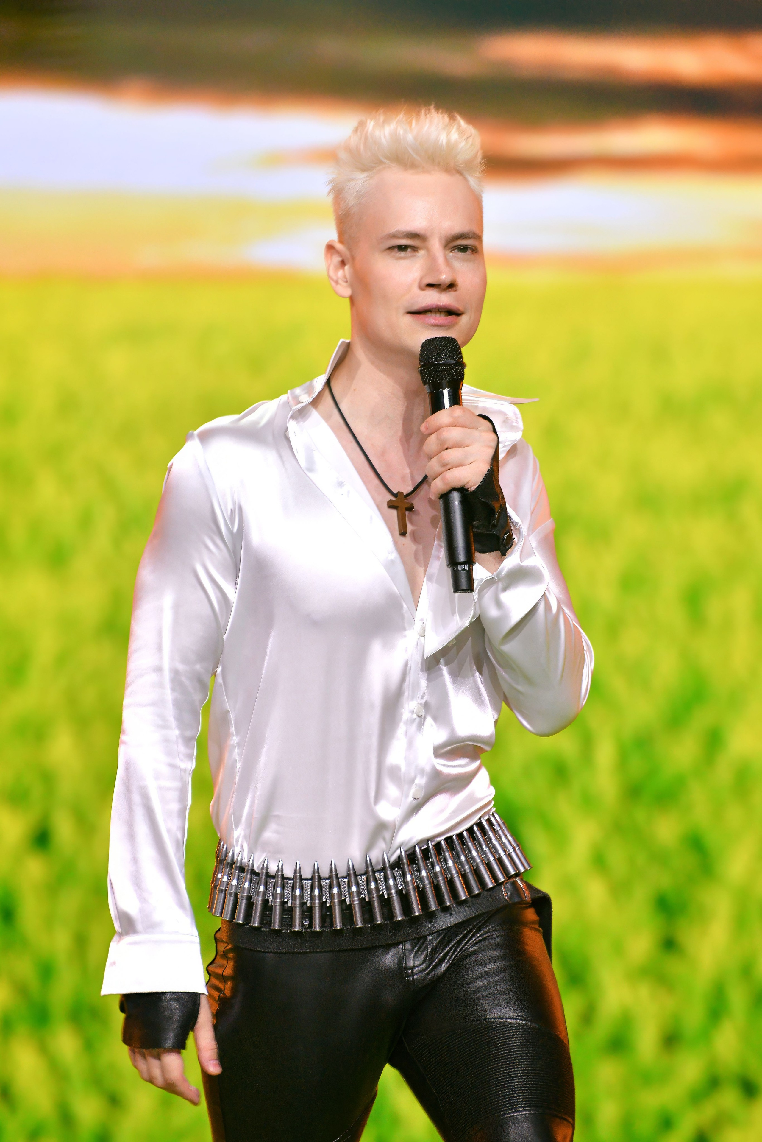 Shaman. Showbiz | Fashion | Reportage