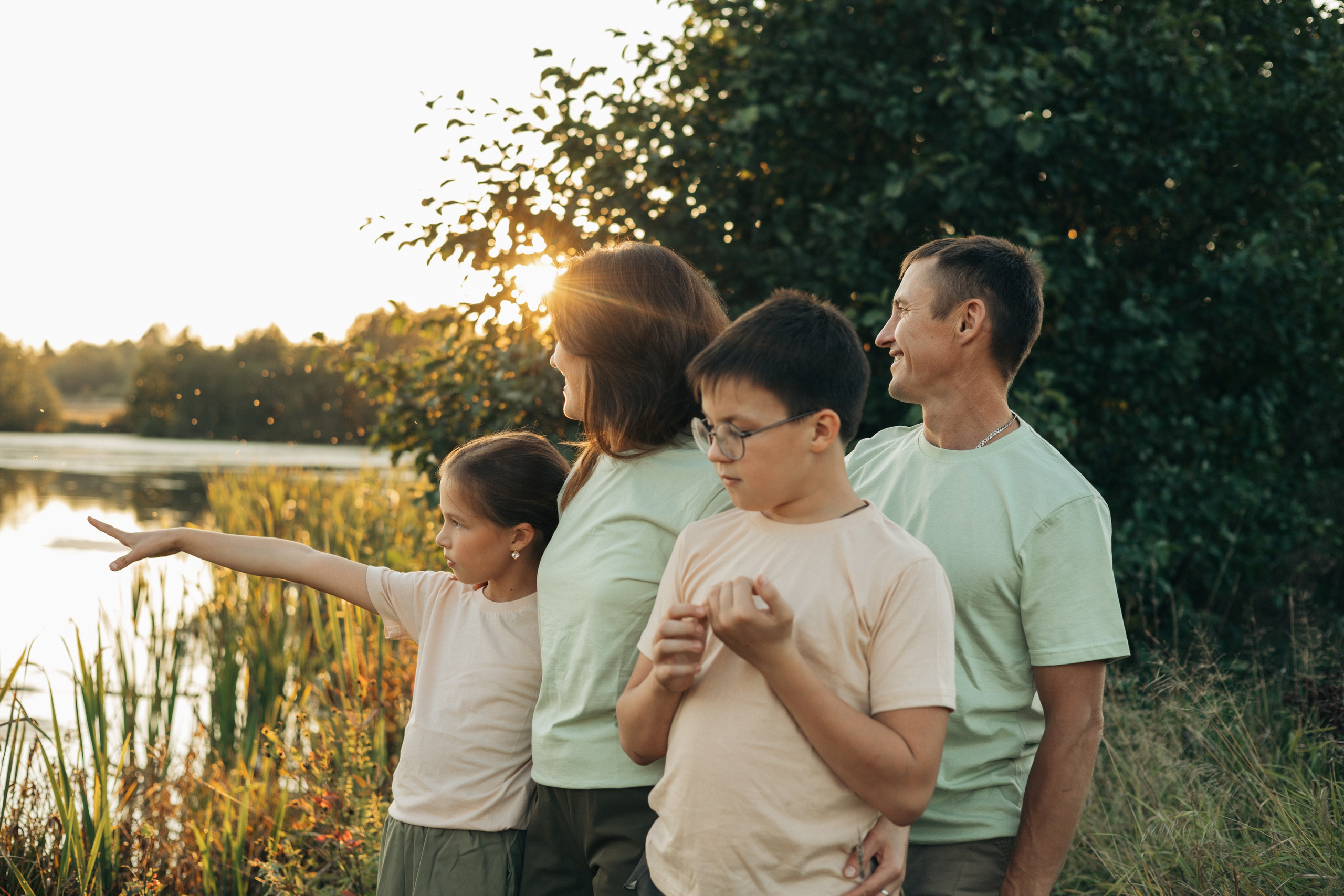 Юля, Илья, Полина, Сергей. Ваш фотограф