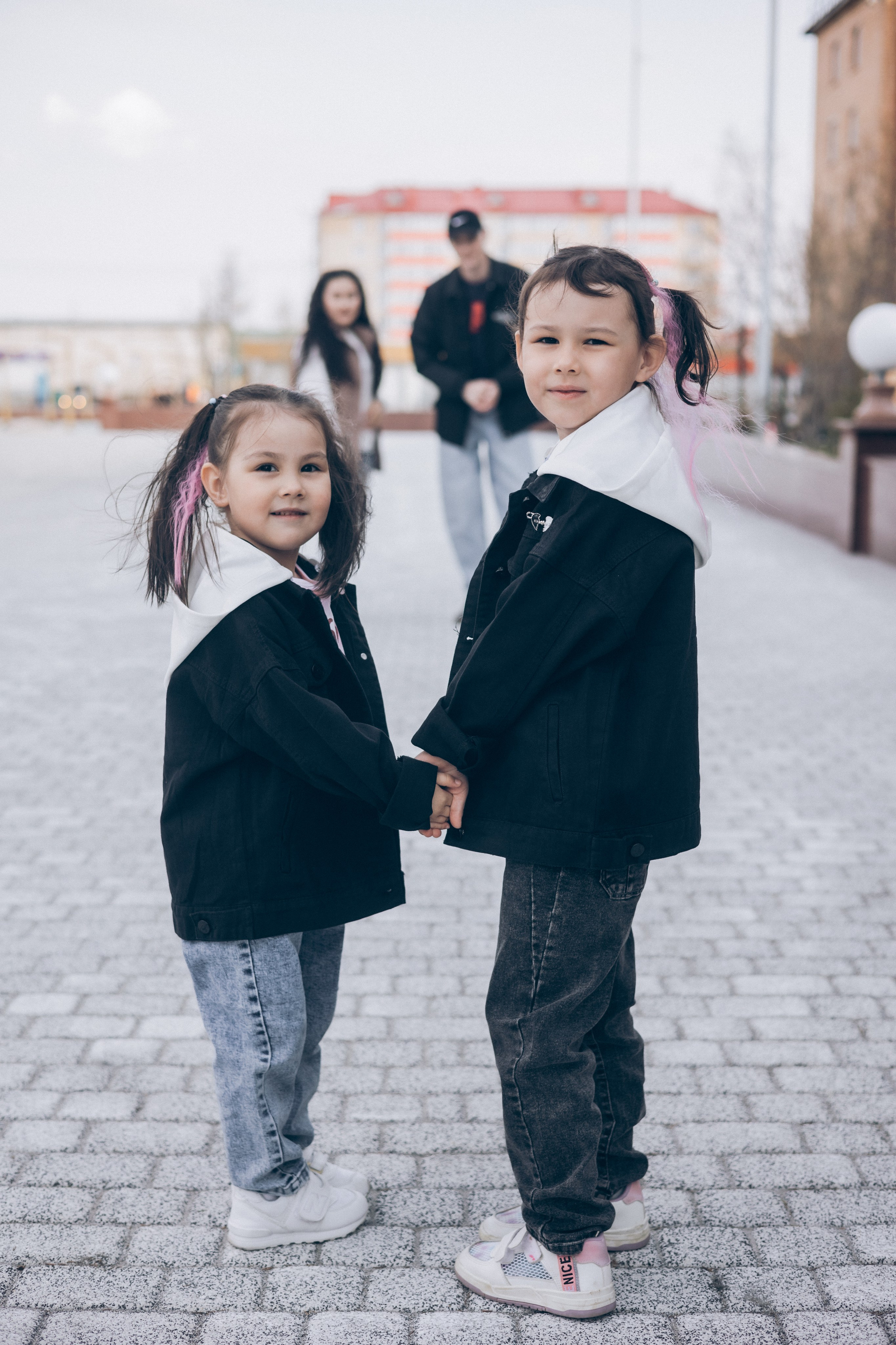 На улице. Фотограф Харп Лабытнанги