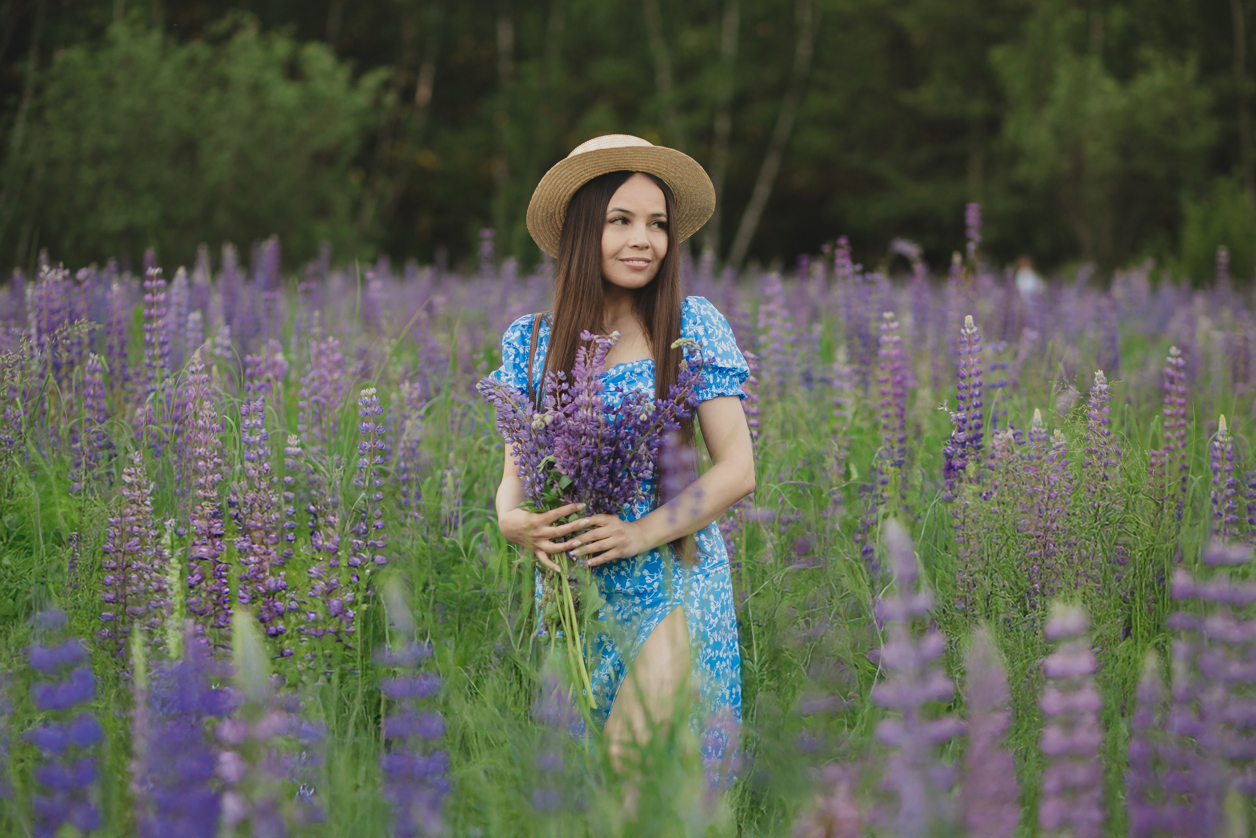 Таня в люпинах — бренд‑фотосессия в Москве, О проекте: люпиновый образ и атмосфера, Почему выбраны люпины?, Что мы создаём вместе, Образы и стилизация, Локация и настроение, Где использовать фото, Забронируйте съёмку, бренд-фотосессия в люпинах, люпины в Москве, визуальный контент для экспертов, фотосессия для личного бренда, Катерина Сысуева, rina_sphoto