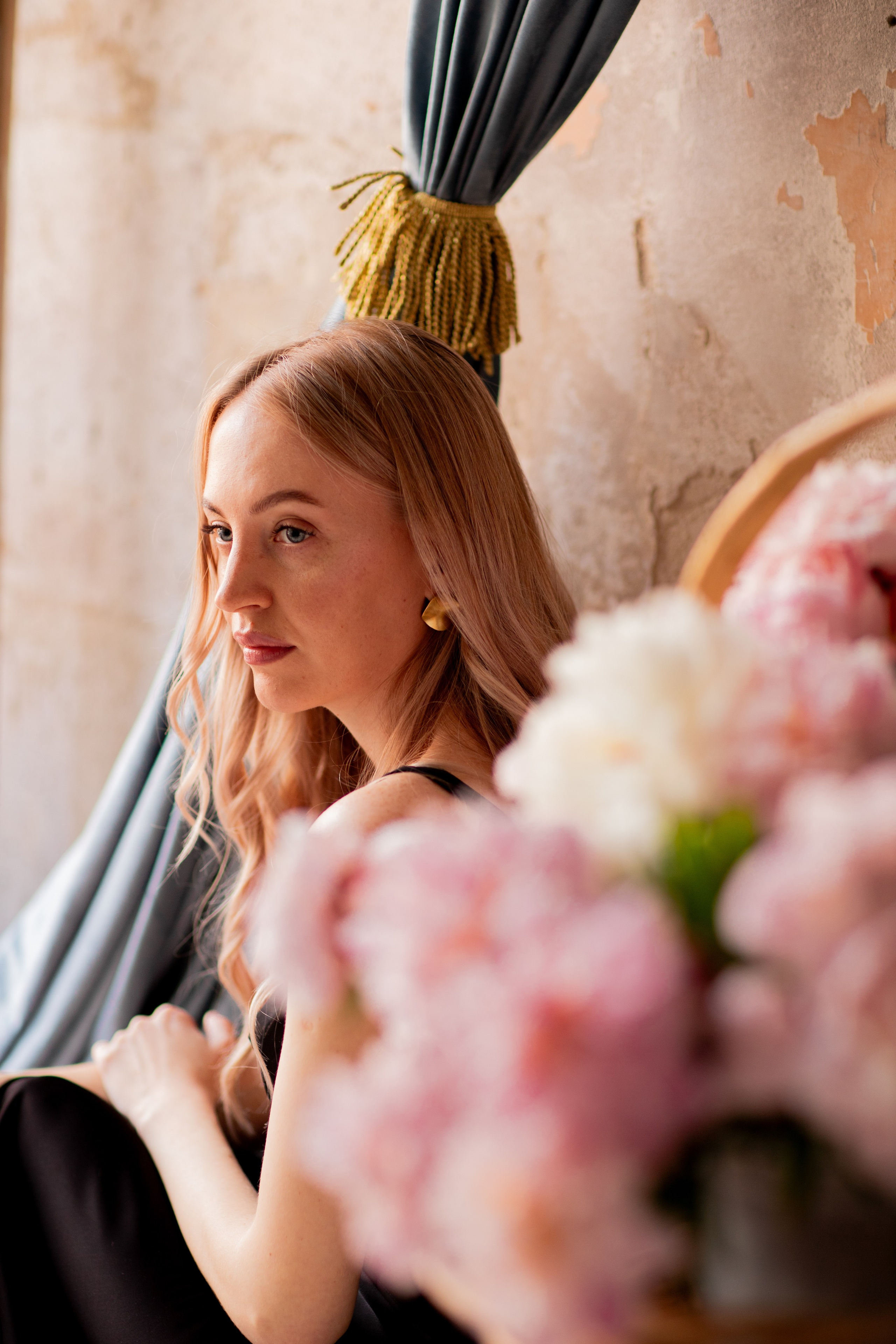 Съемка в живых пионах. Семейный и индивидуальный фотограф в Ростове-на-Дону