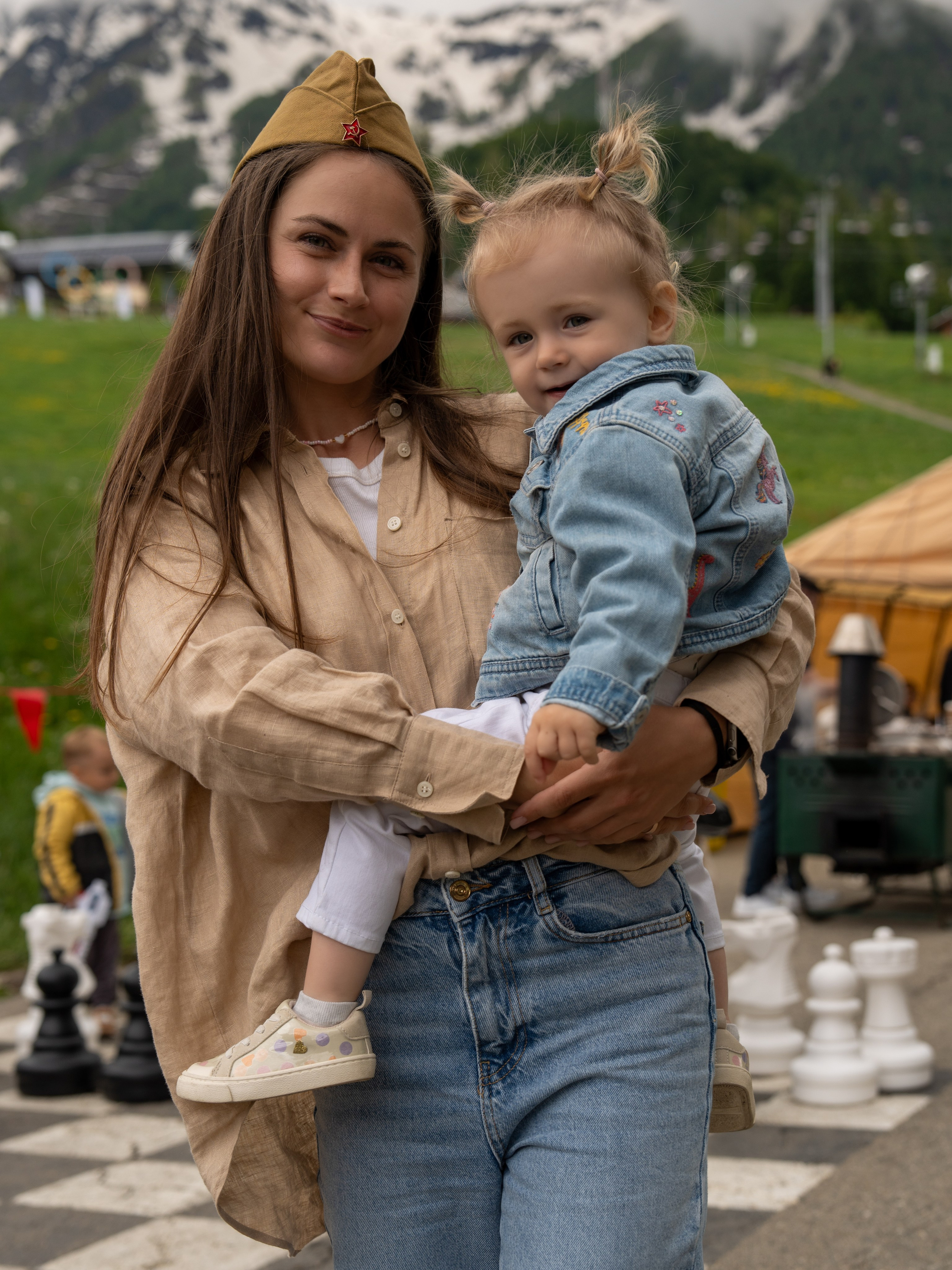 Шествие бессмертного полка 9 мая 2024 Rosa Springs. Репортажный фотограф в Красной Поляне и Сочи Павлюченко Екатерина