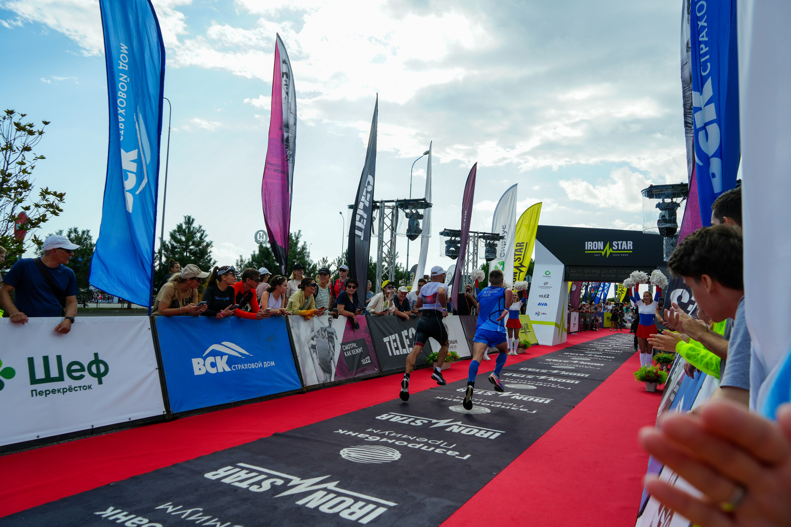 Фотоотчет партнерской интеграции для компании TELE2 на фестивале Ironstar. Репортажный фотограф в Красной Поляне и Сочи Павлюченко Екатерина