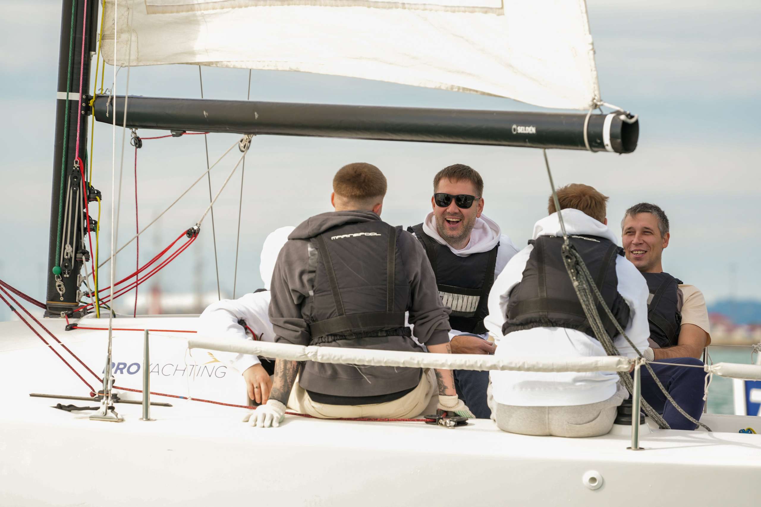 Яхтенная регата для компании Агрегатка. Репортажный фотограф в Красной Поляне и Сочи Павлюченко Екатерина