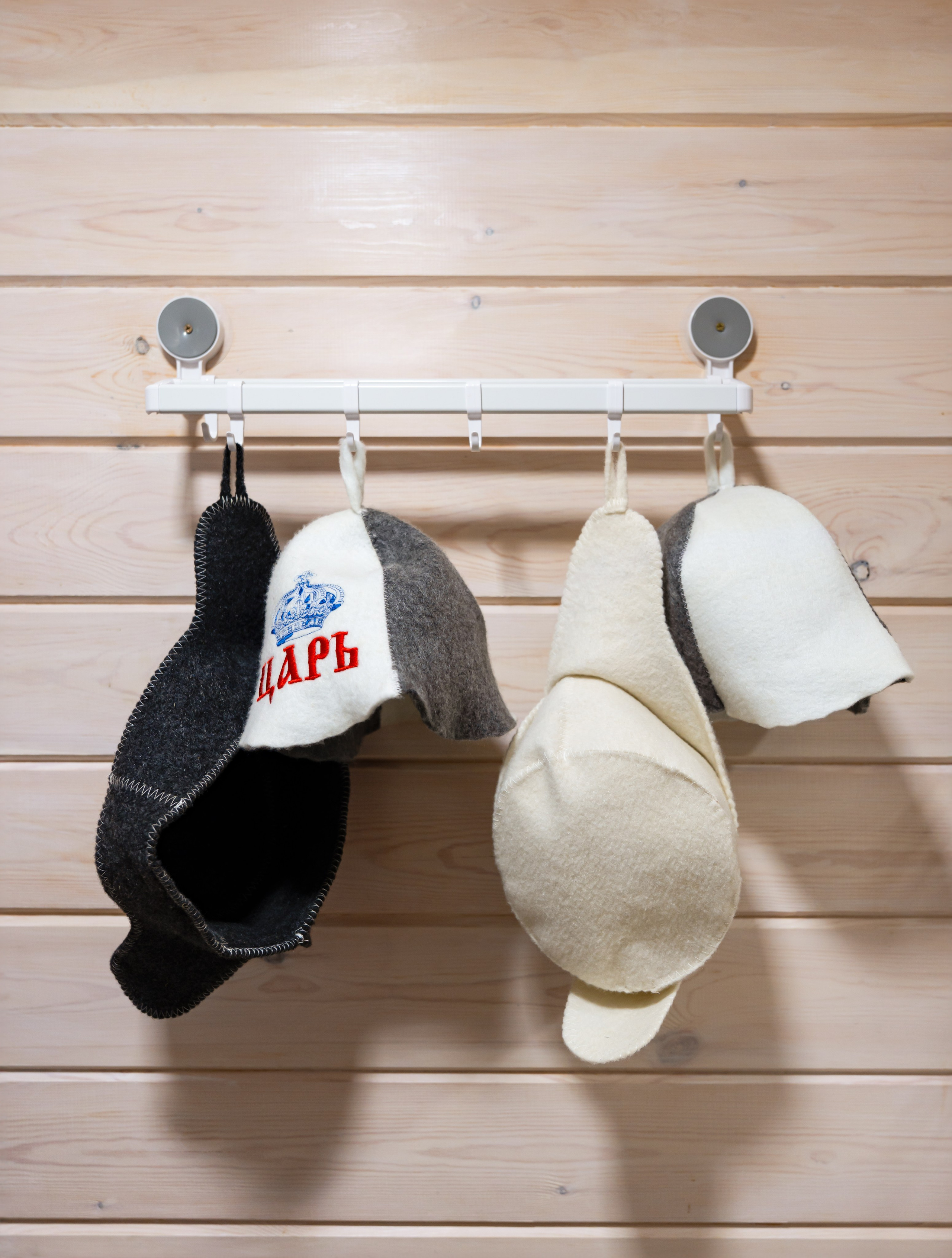 Фотосъемка бани, кухни-столовой для гостевого дома на острове Ольхон. Фотосъемка и видеосъемка недвижимости, интерьерная фотосъемка в г. Иркутске