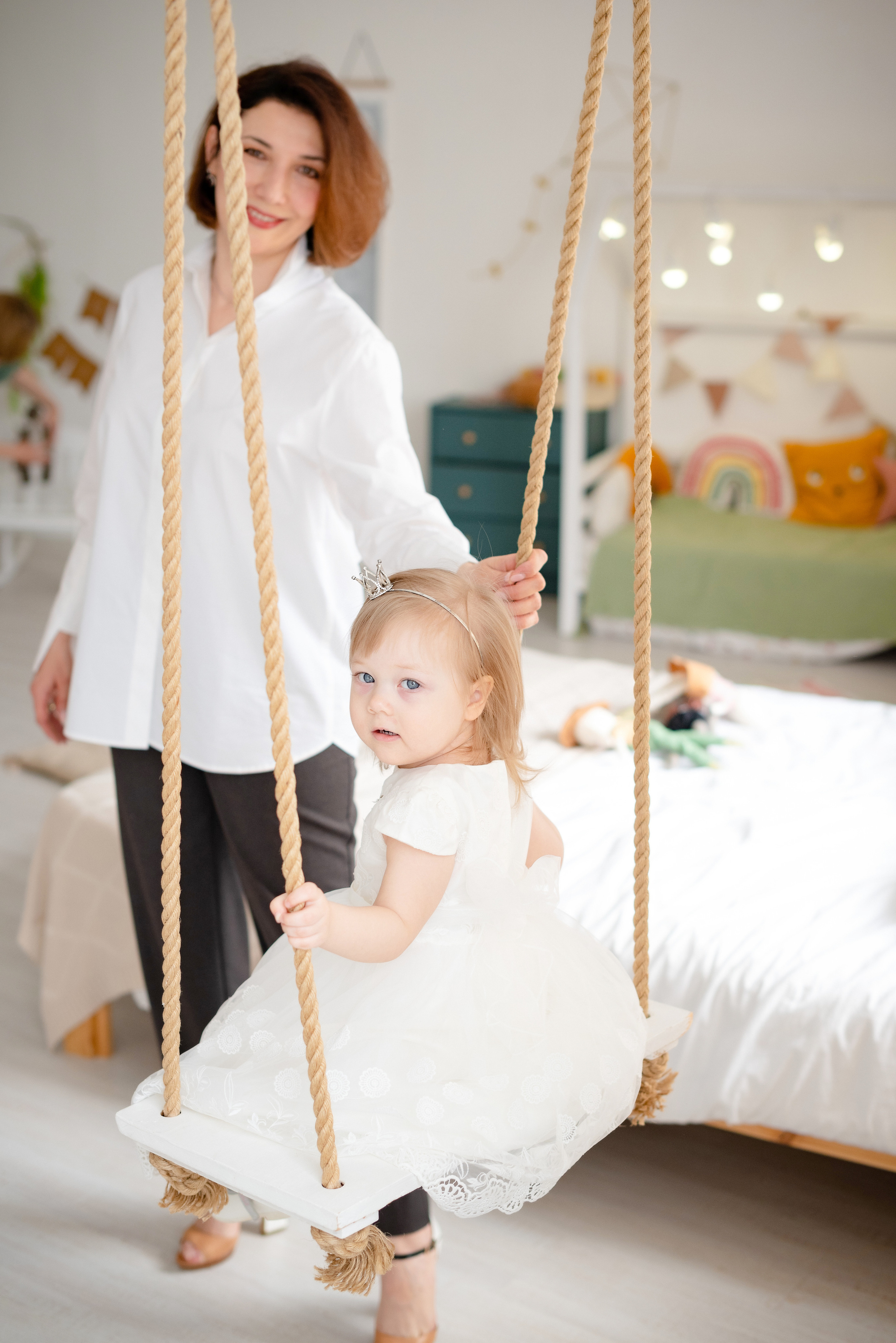 Викуля с крёстной в фотостудии Лайм. Детский и семейный фотограф в Сургуте и Нефтеюганске Анна Старцева