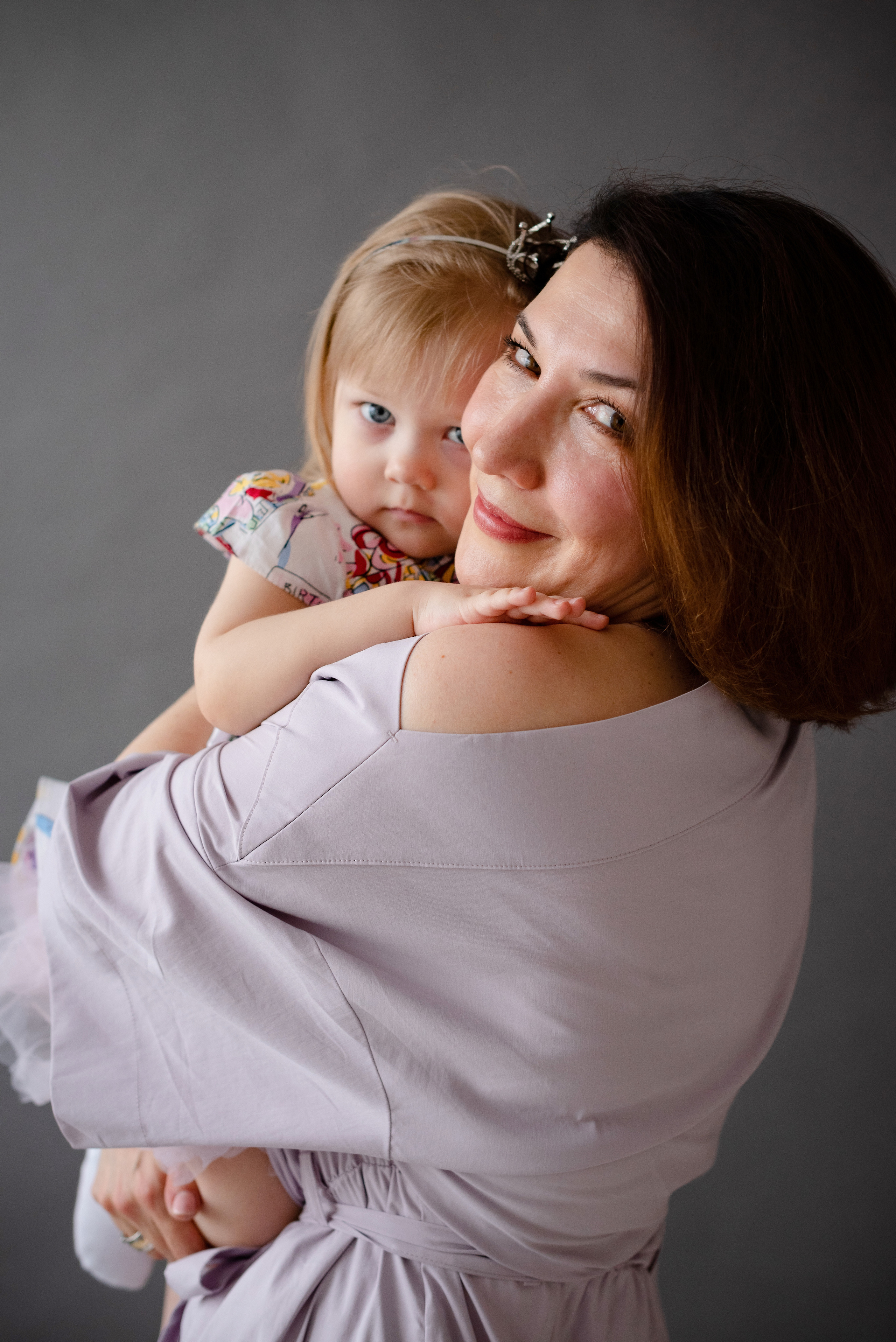 Викуля с крёстной в фотостудии Лайм. Детский и семейный фотограф в Сургуте и Нефтеюганске Анна Старцева