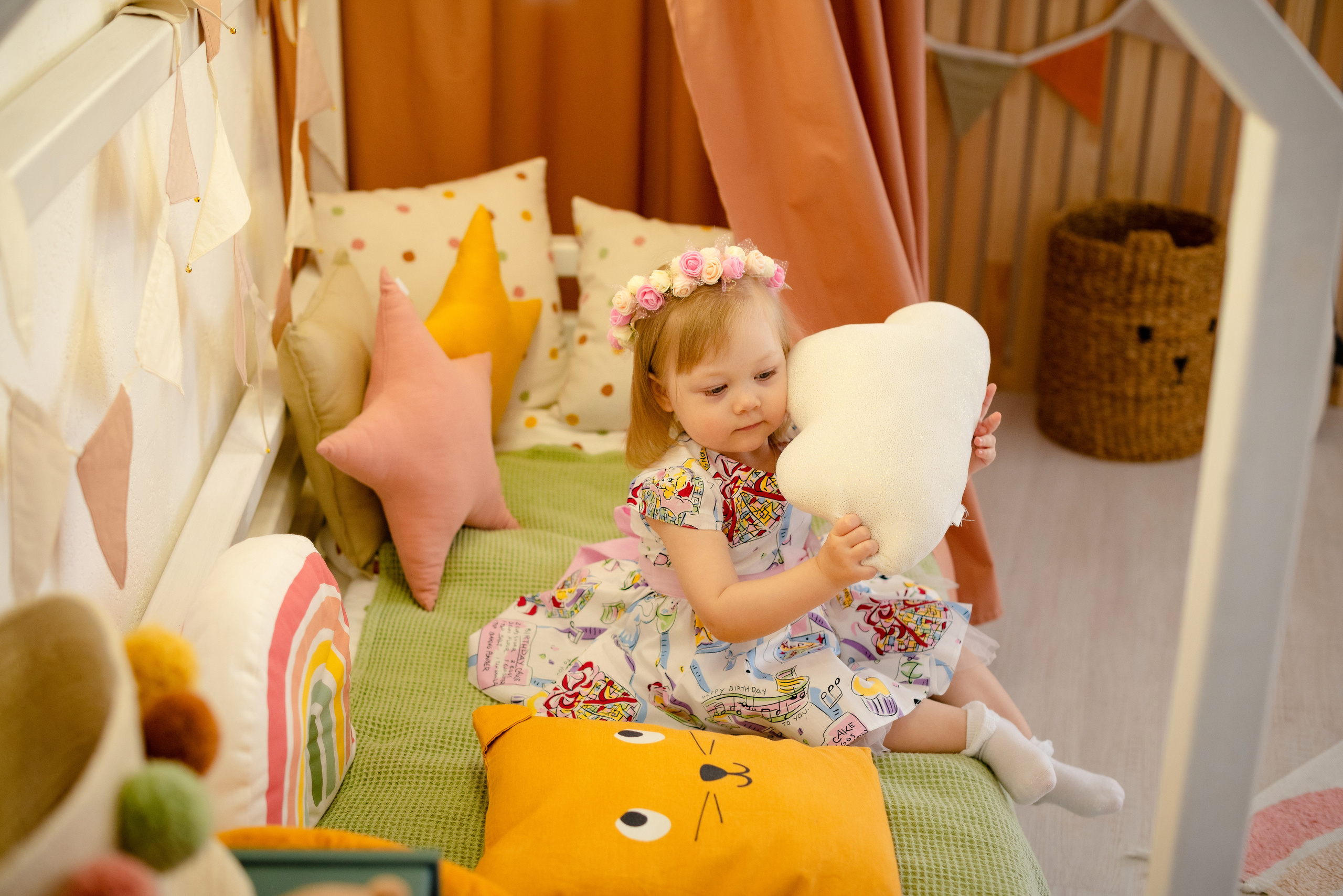 Викуля с крёстной в фотостудии Лайм. Детский и семейный фотограф в Сургуте и Нефтеюганске Анна Старцева