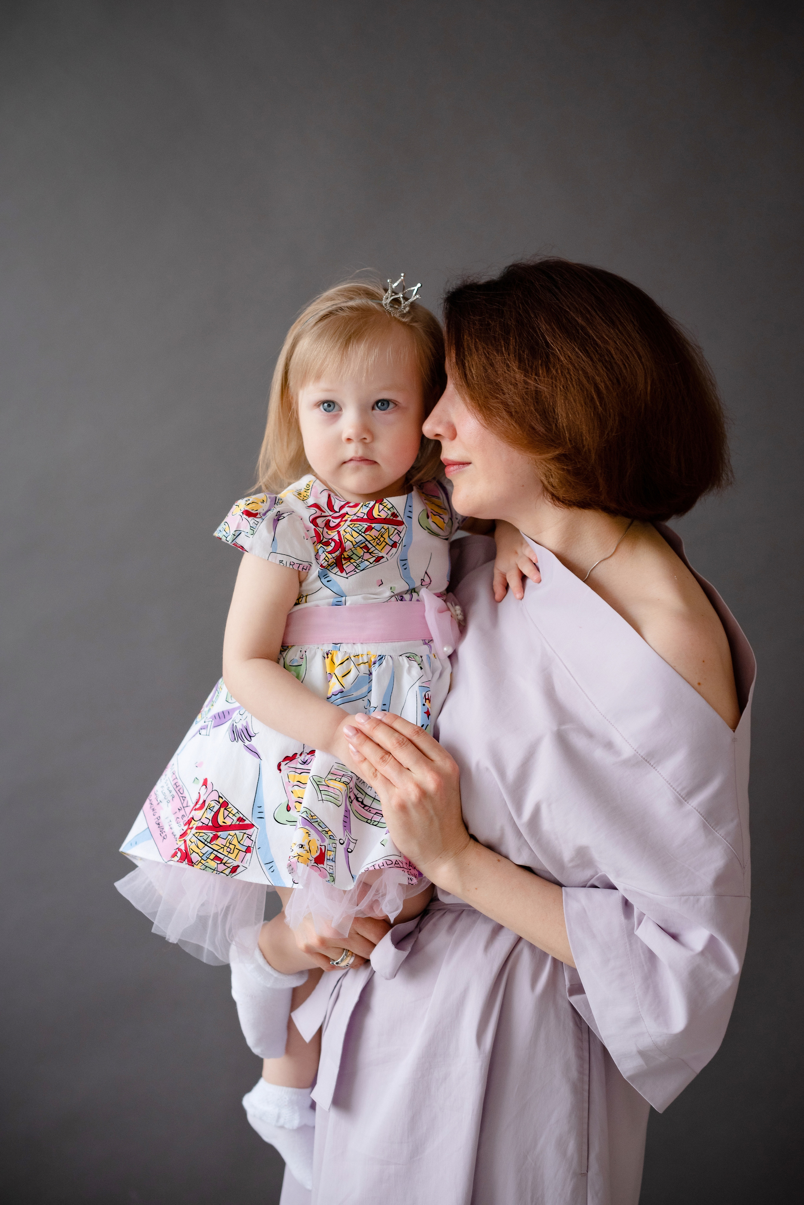 Викуля с крёстной в фотостудии Лайм. Детский и семейный фотограф в Сургуте и Нефтеюганске Анна Старцева