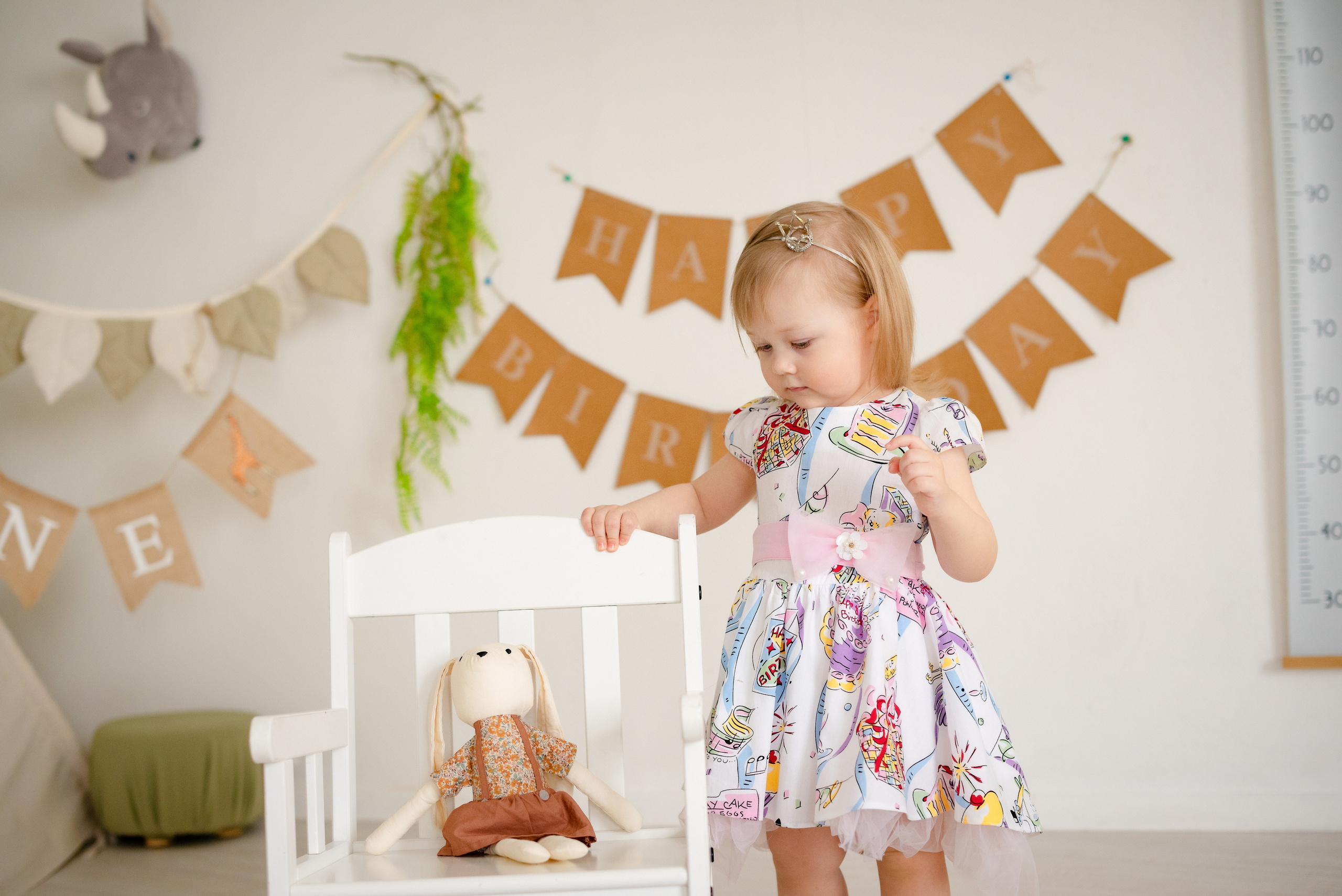 Викуля с крёстной в фотостудии Лайм. Детский и семейный фотограф в Сургуте и Нефтеюганске Анна Старцева