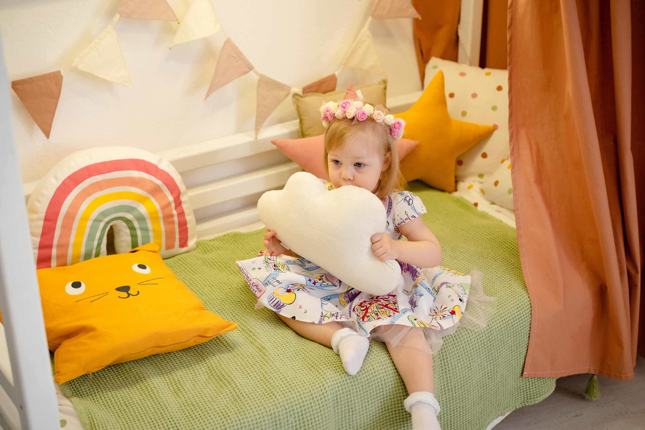 Викуля с крёстной в фотостудии Лайм. Детский и семейный фотограф в Сургуте и Нефтеюганске Анна Старцева