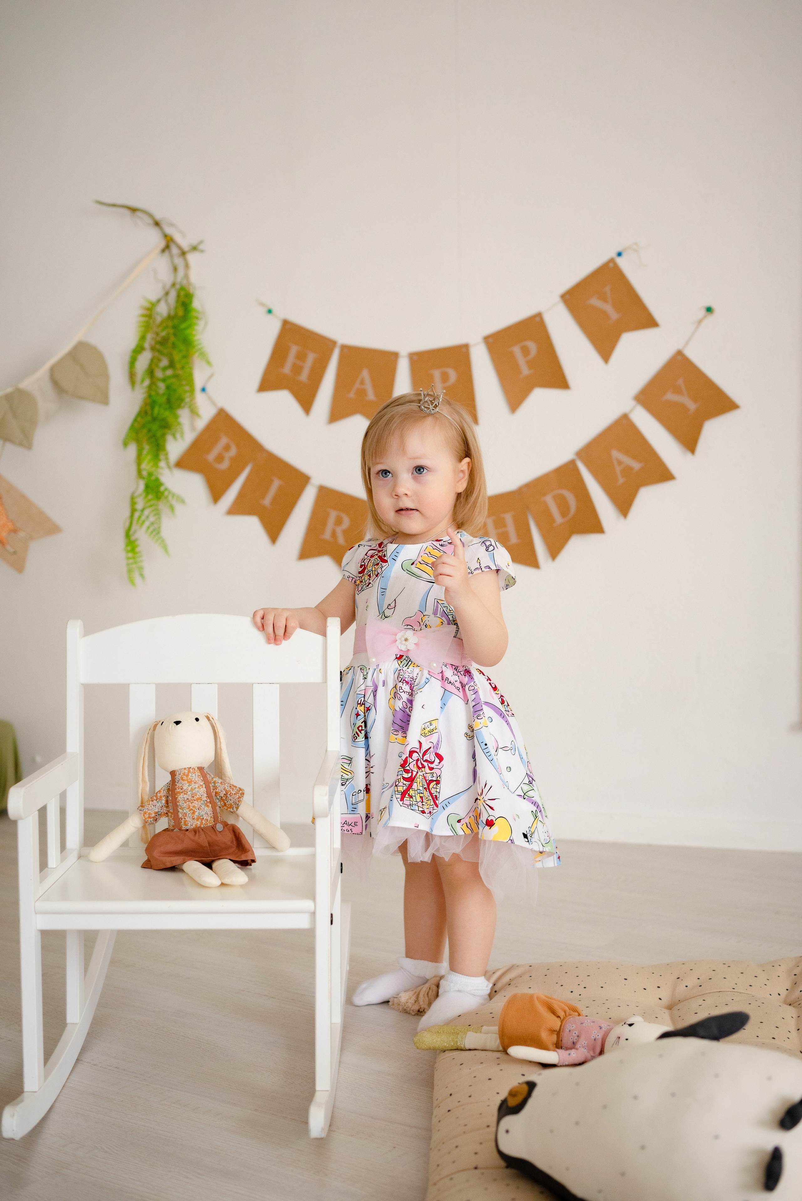 Викуля с крёстной в фотостудии Лайм. Детский и семейный фотограф в Сургуте и Нефтеюганске Анна Старцева