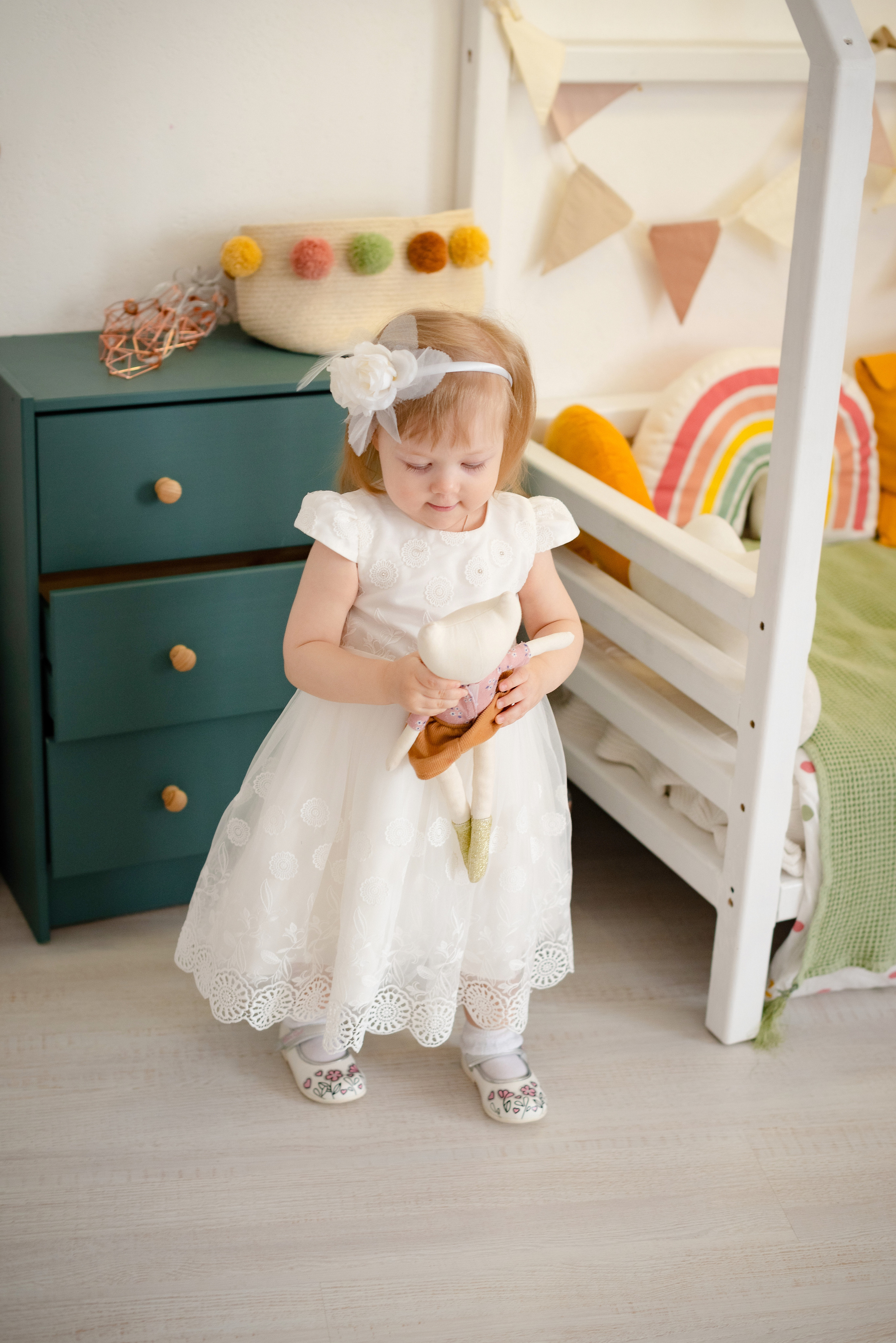 Викуля с крёстной в фотостудии Лайм. Детский и семейный фотограф в Сургуте и Нефтеюганске Анна Старцева