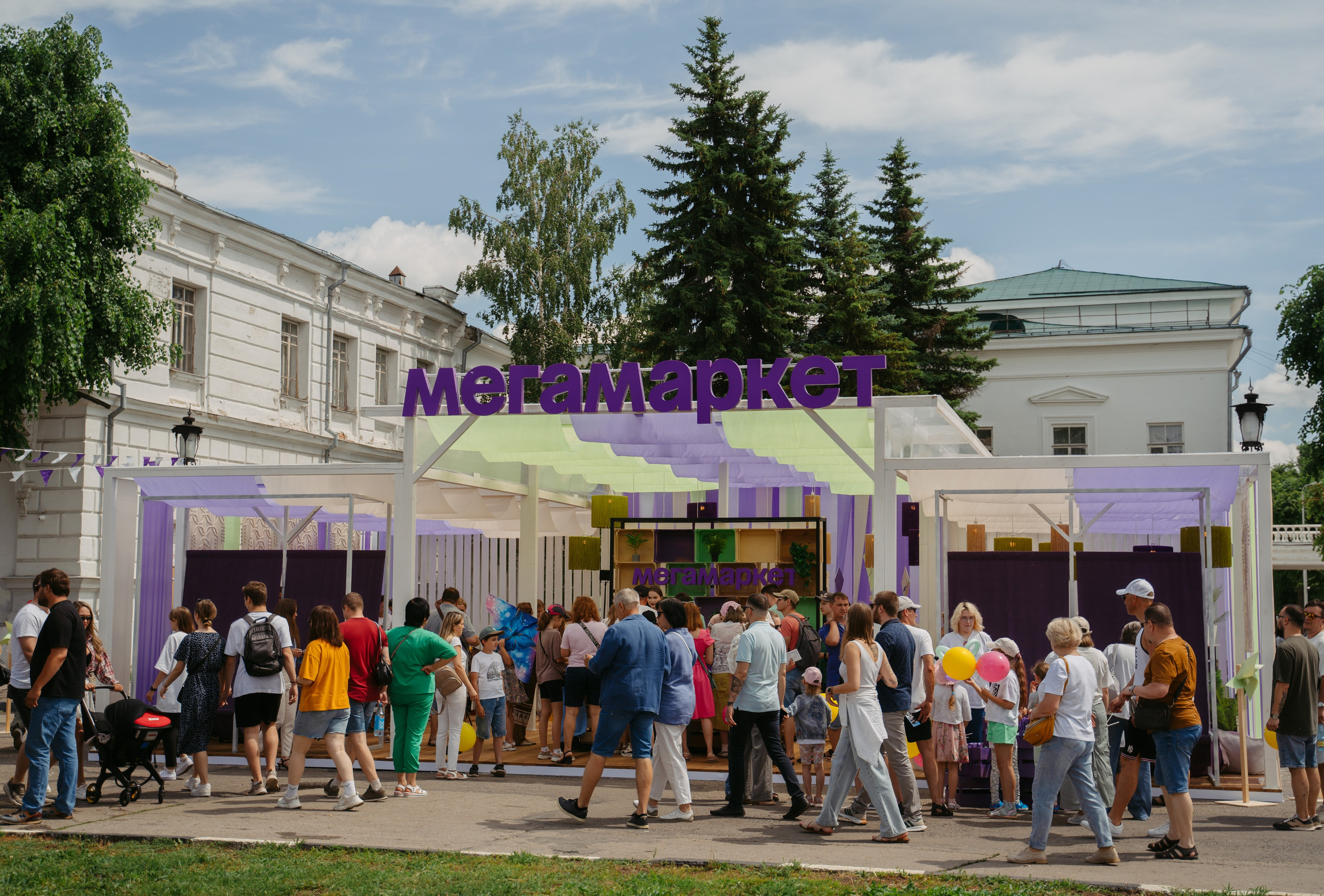 Мегамаркет. Фестиваль «Бульвар» / 2024. Саша Копылов, фотограф в Казани