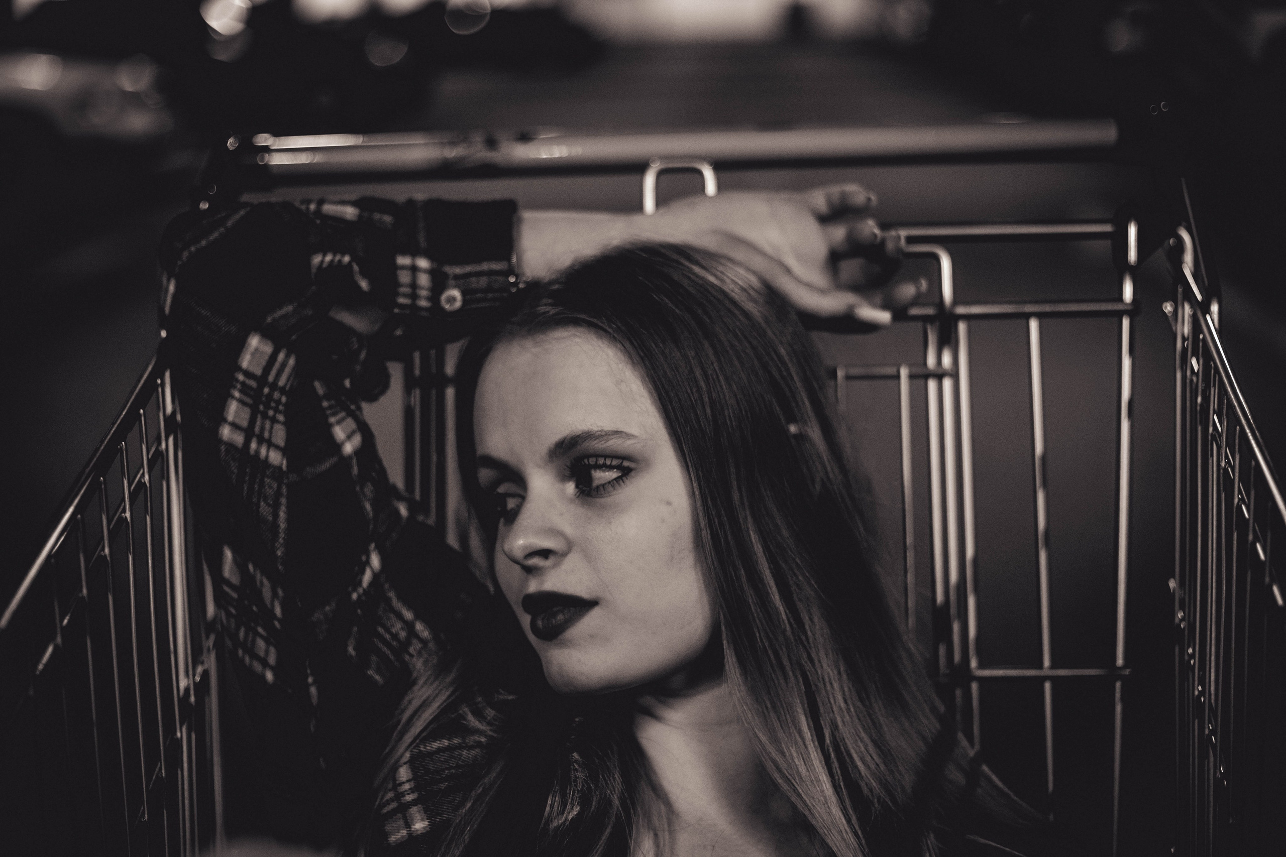 «Тайны парковки глазами тележки». Уличный фотограф Города N