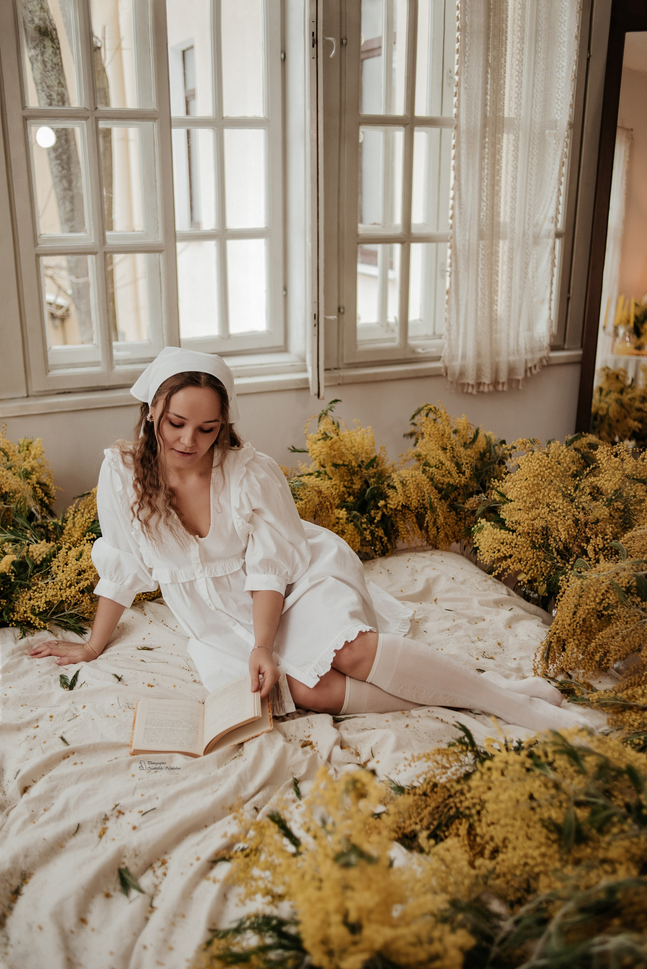 Фотограф: https://vk.com/capella.photo Модель: https://vk.com/lanasakuraa Организатор: https://vk.com/creative_photoday Место: https://vk.com/balcone.studio