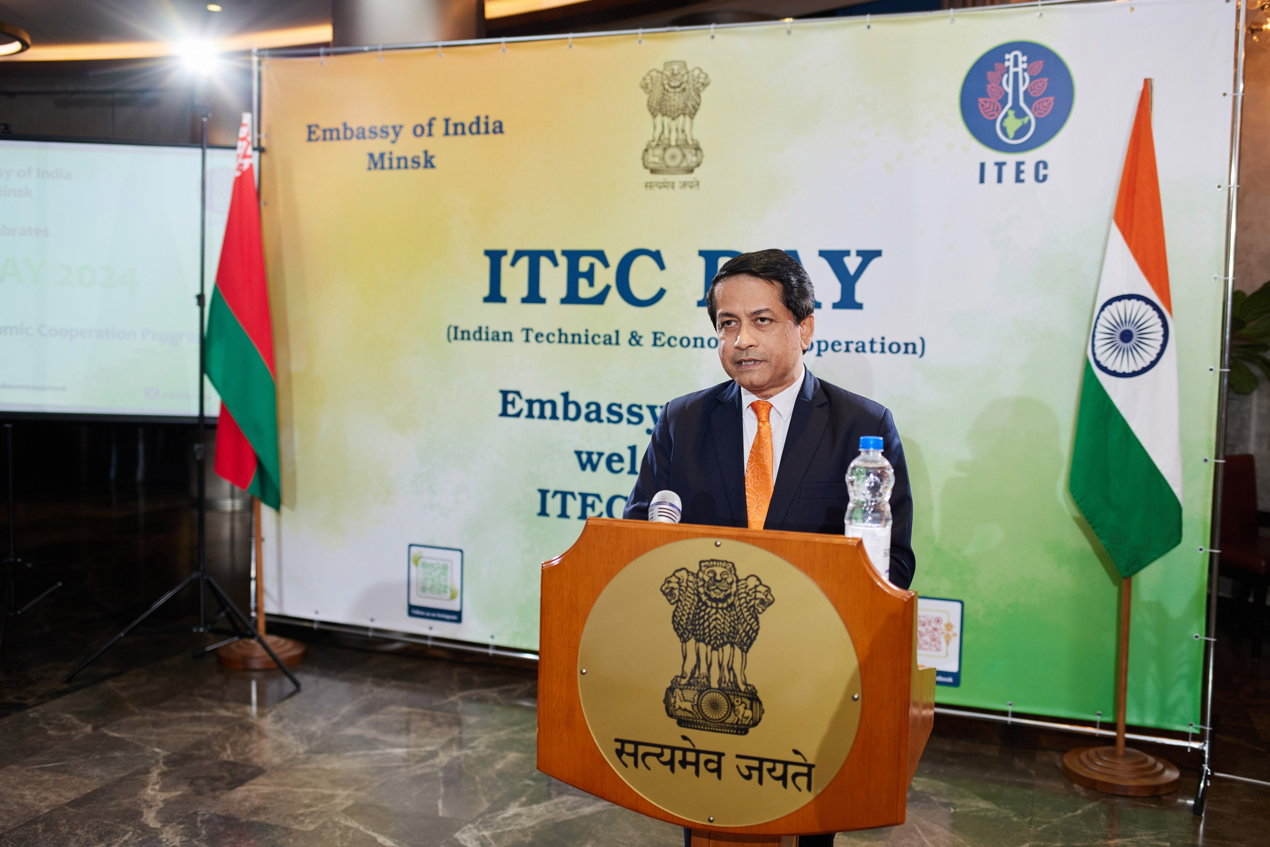 Посольство Индии. Свадебная, репортажная фотосъемка и видеосъемка в Минске. Илья и Юлия Ширмановы. Фотограф | Видеограф | Минск