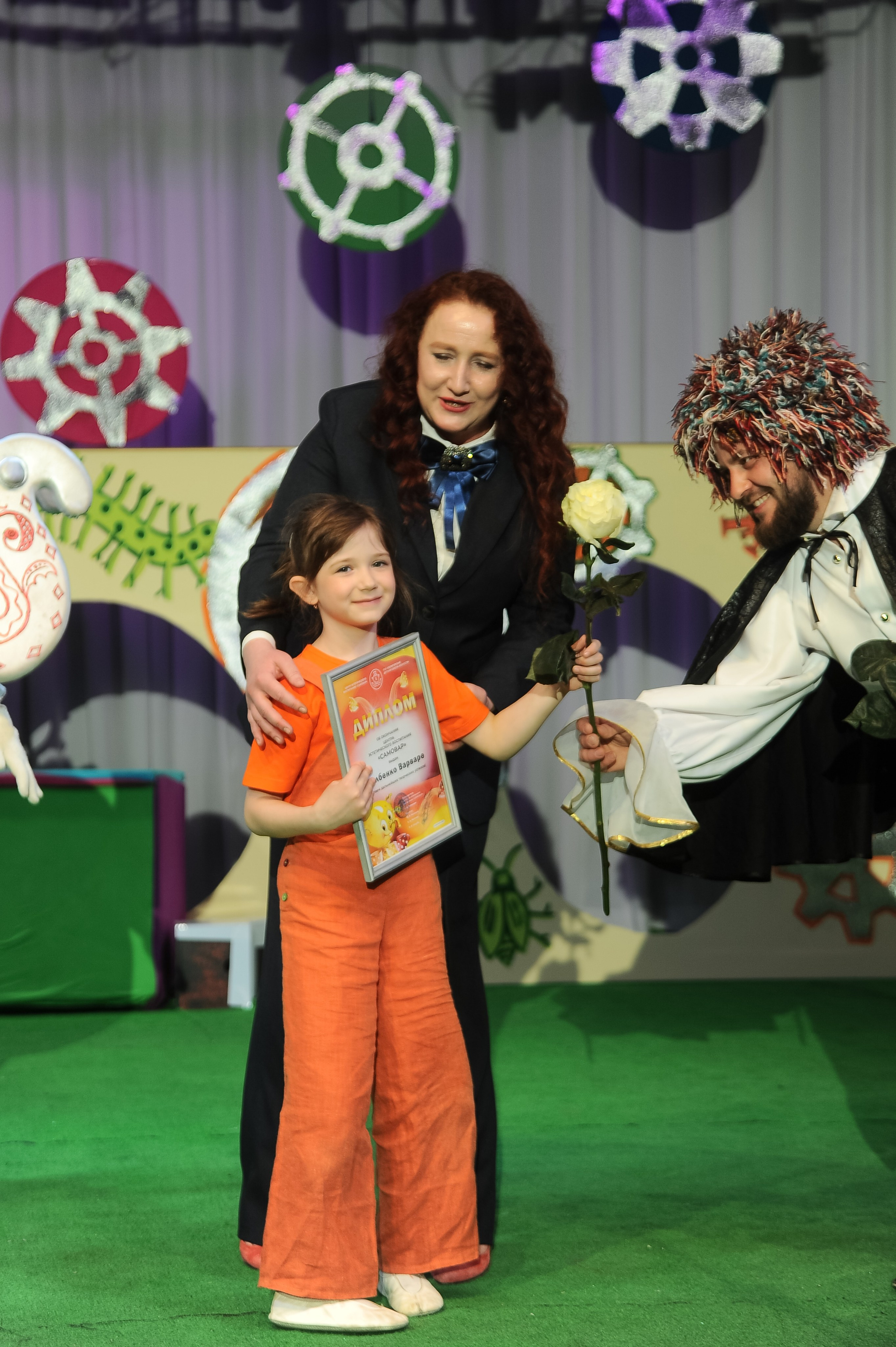 Выпускной 2025, детский центр «Самовар». Фотограф Олег Юршевич Солигорск Минск