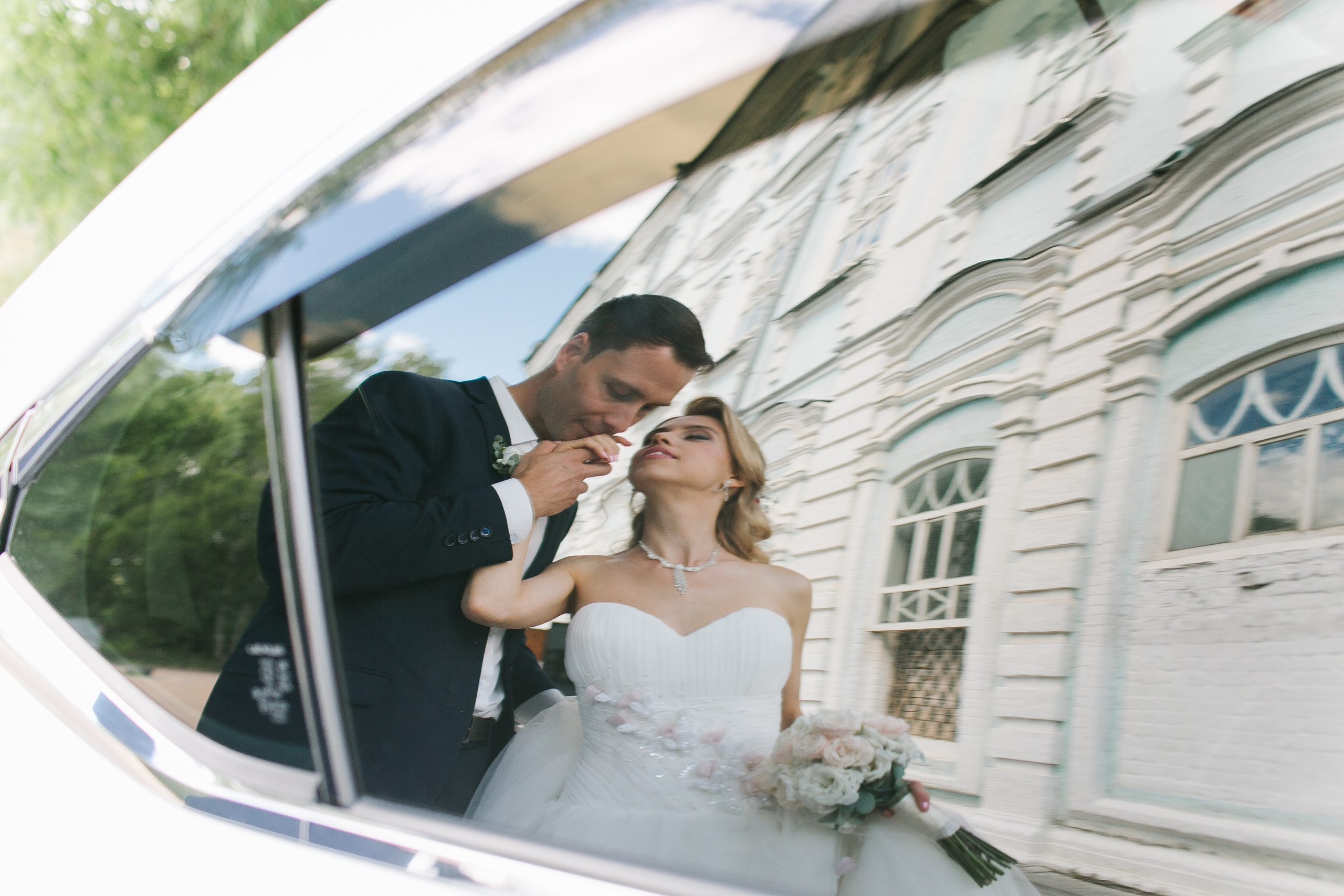 Свадебная прогулка в Ярославле. Свадебный и репортажный фотограф в Ярославле и Санкт-Петербурге Роман Микрюков