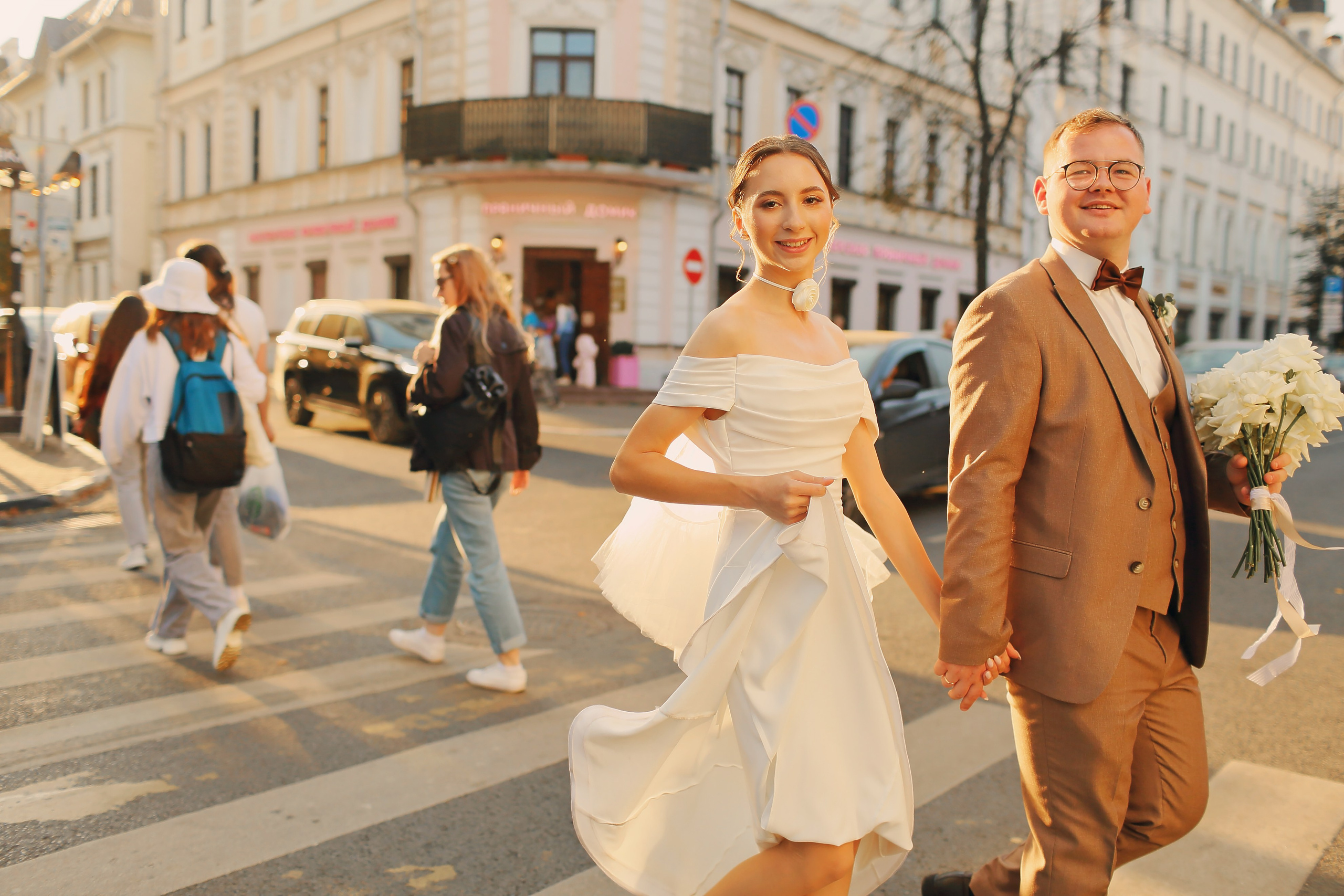 Свадебная осенняя фотосессия Ивана и Лидии в городе. Свадебный и репортажный фотограф в Ярославле и Санкт-Петербурге Роман Микрюков