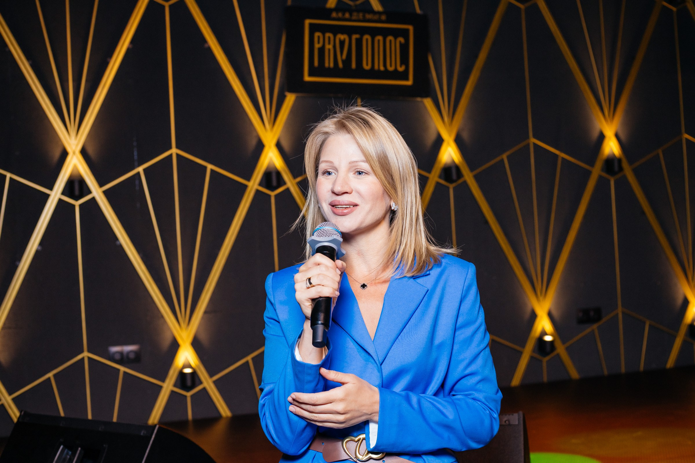 КАРАОКЕ БАР P'YANO. Репортажный и портретный фотограф в Екатеринбурге Гизатуллин Марат