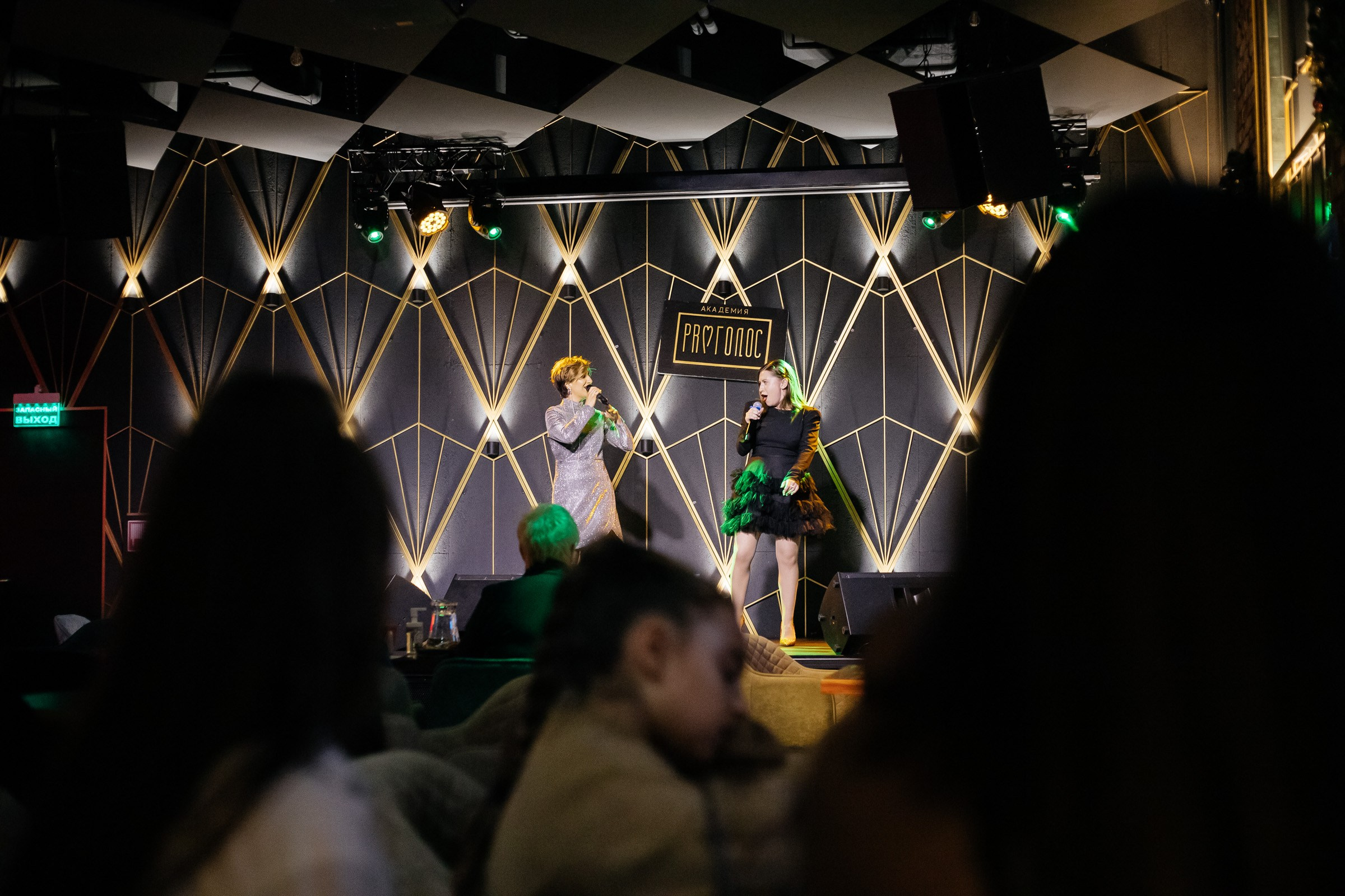 КАРАОКЕ БАР P'YANO. Репортажный и портретный фотограф в Екатеринбурге Гизатуллин Марат