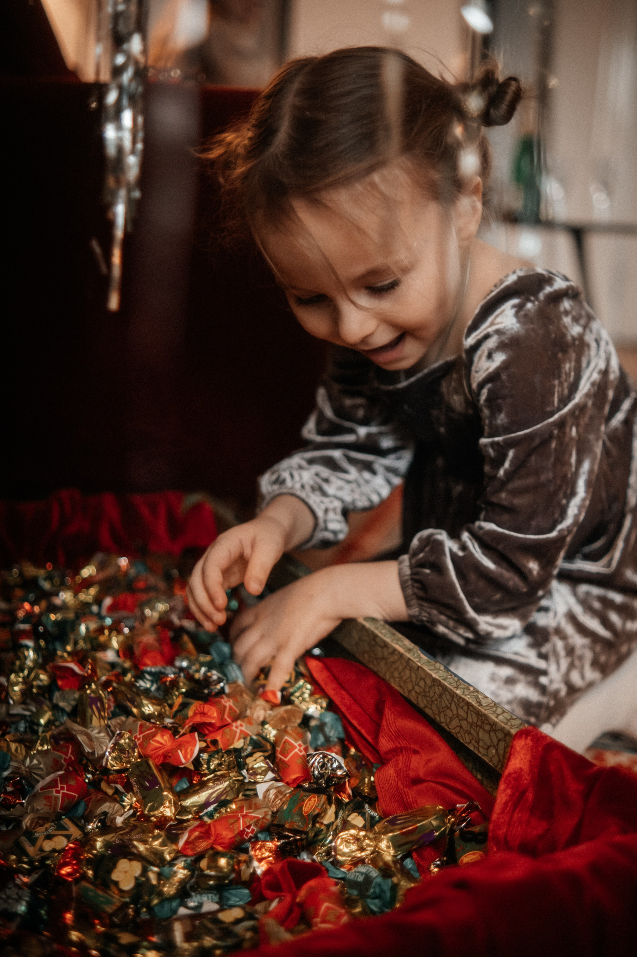 Тася, дети и конфеты. Видеограф и фотограф Анна Грачева г. Москва