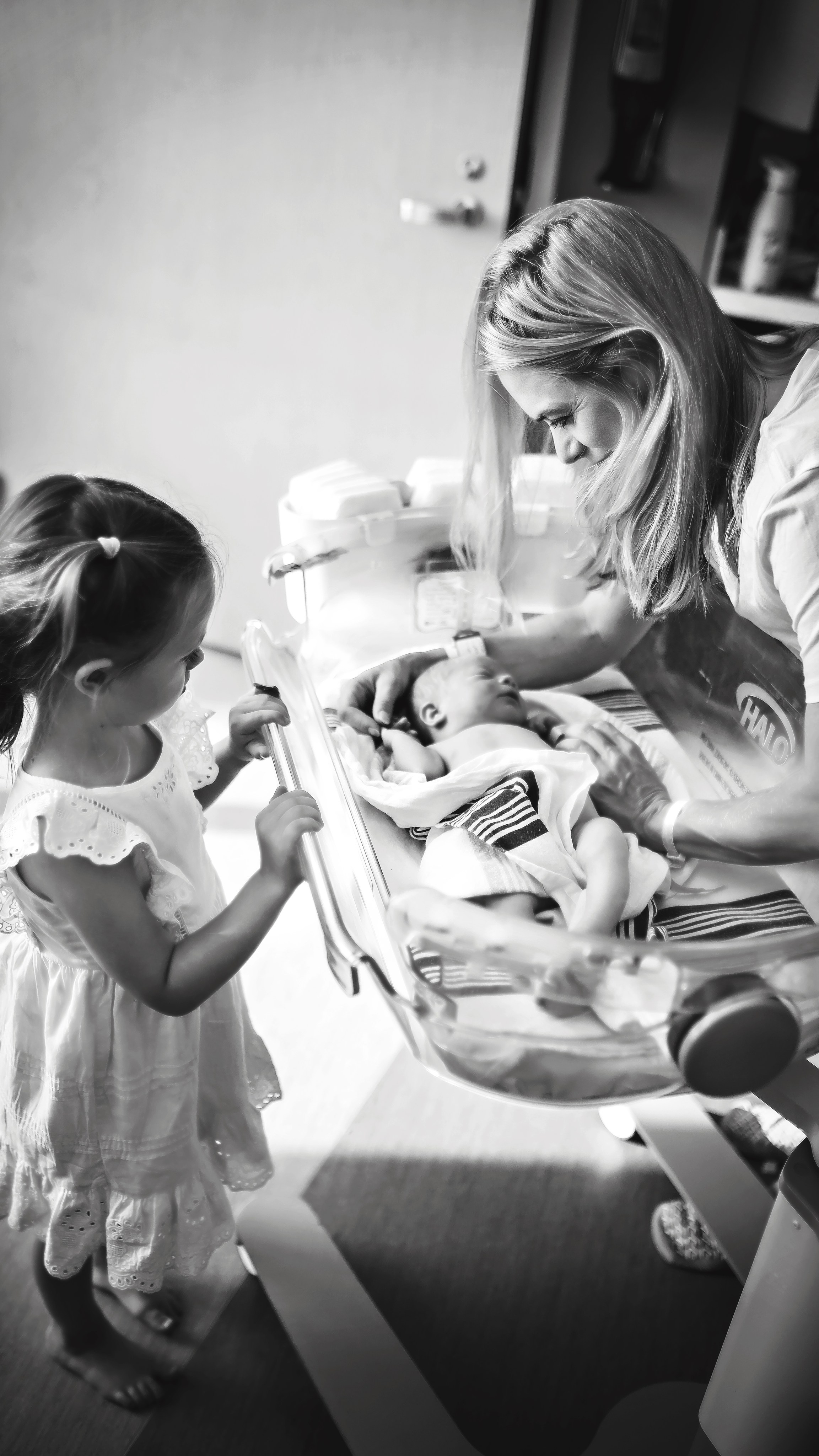 Fresh 24/48 newborn photos | First days in the hospital or at home | Anny Smirnova