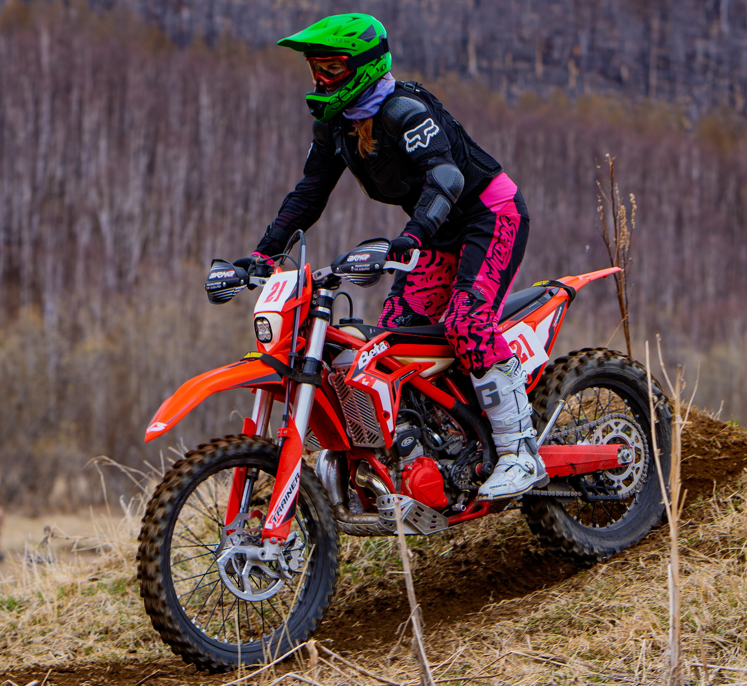 Мотогонки Эссо май 2025. Фотограф Ворошилов Дмитрий. Эссо. Камчатка