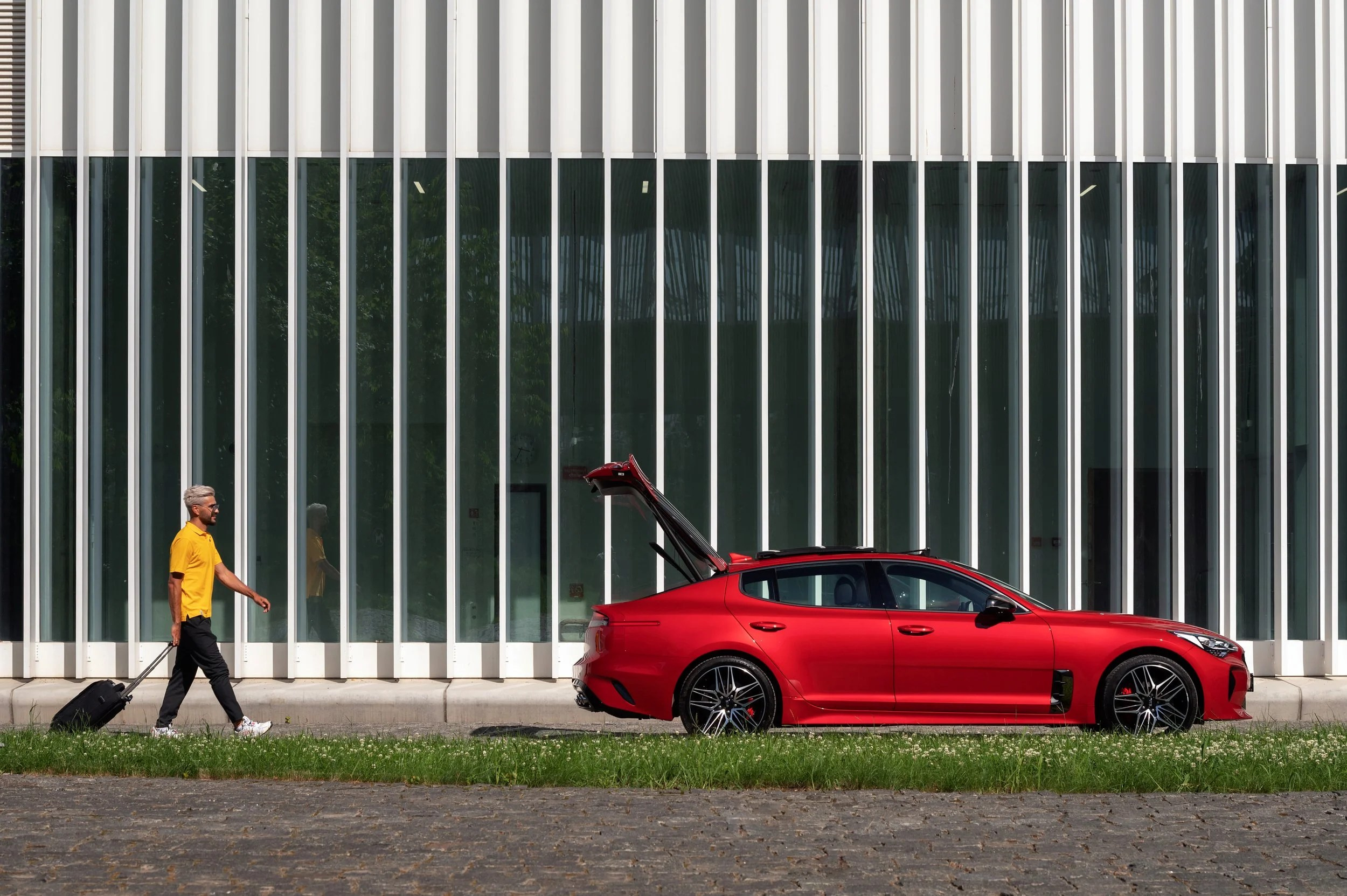 KIA Ambassador. Фотограф Владимир Черняховский