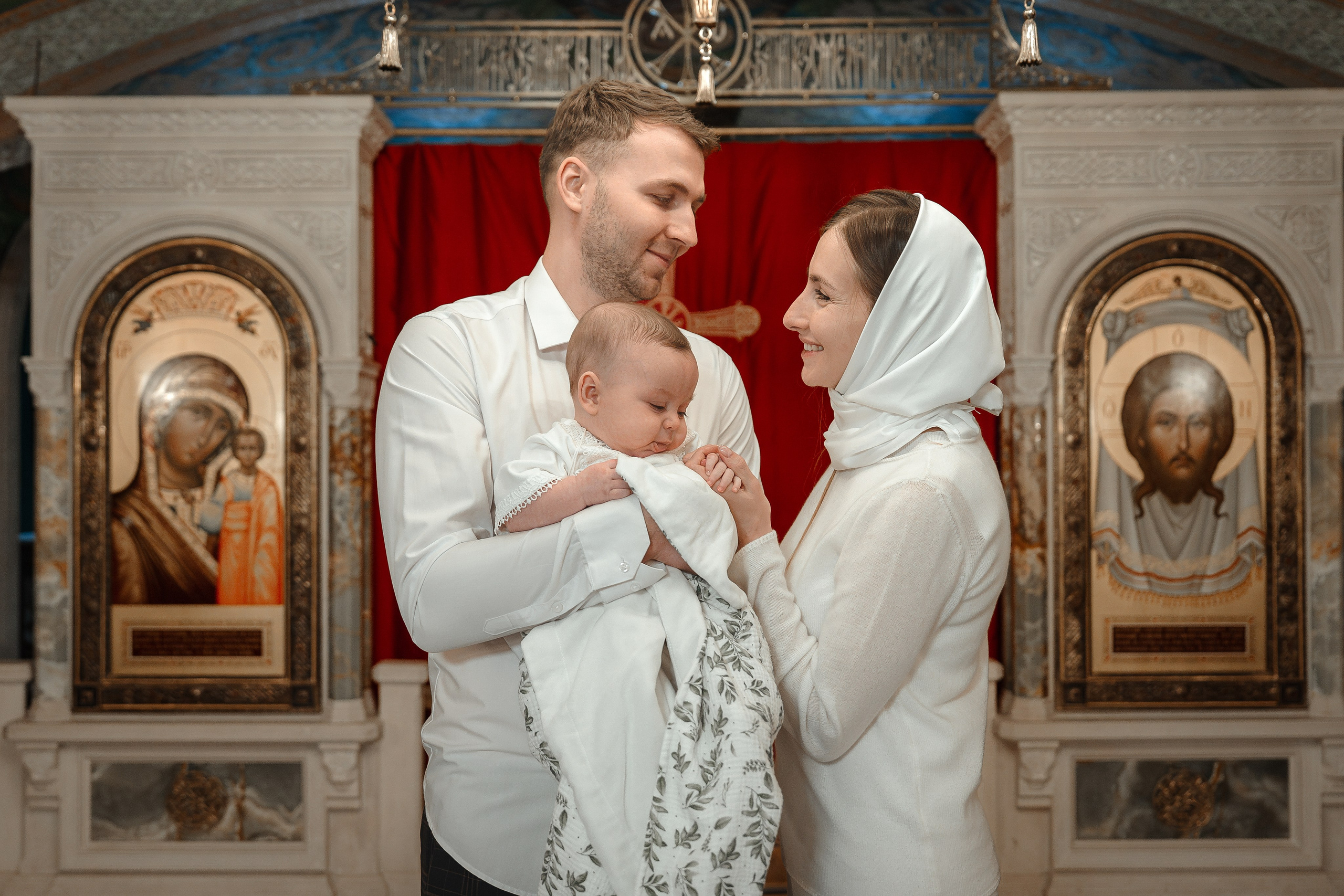 Фотограф на крестины в Сретенском монастыре