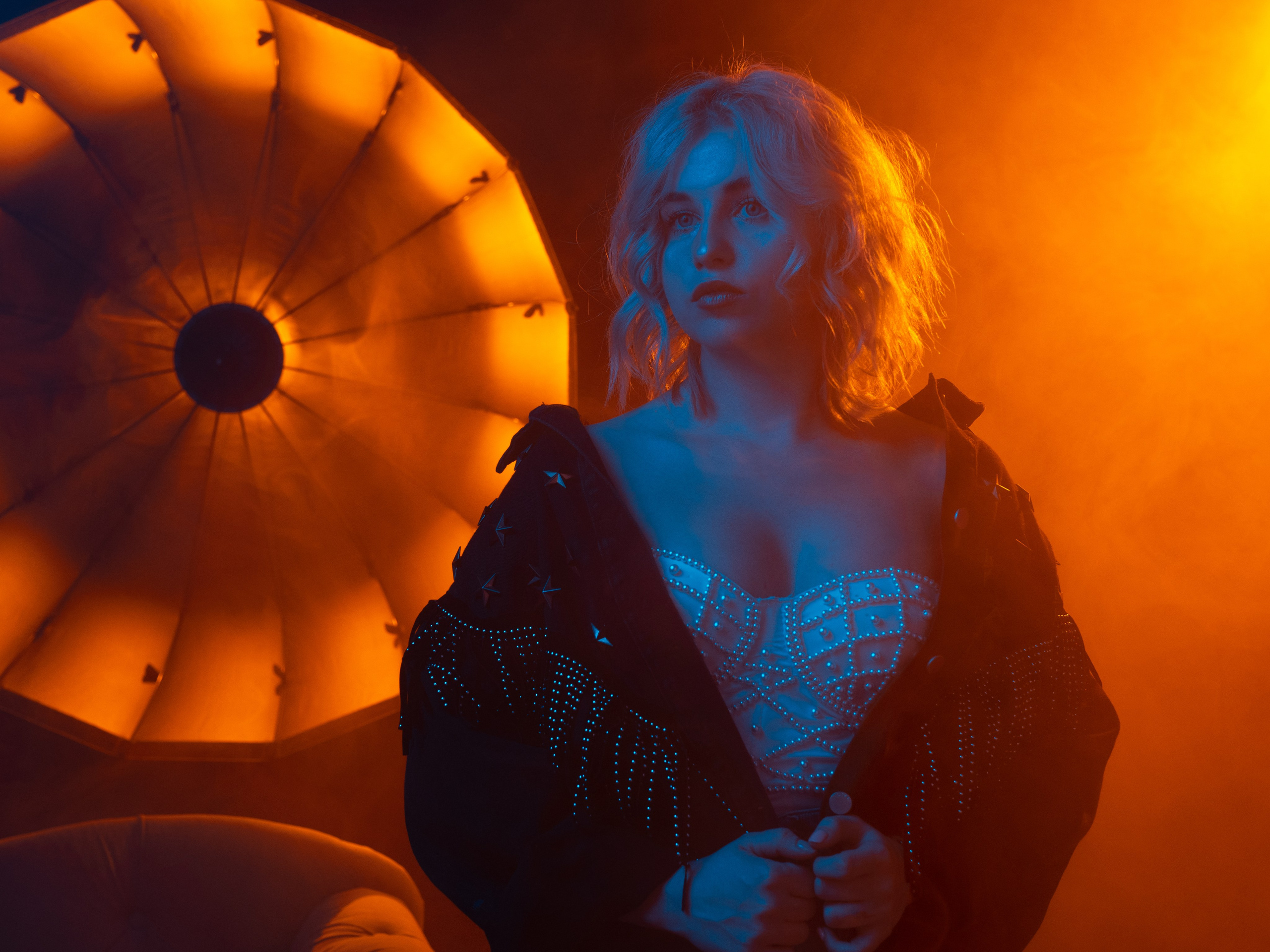 Студийная фотосессия для девушки. Яростный фотолюбитель Vervie Vitoe