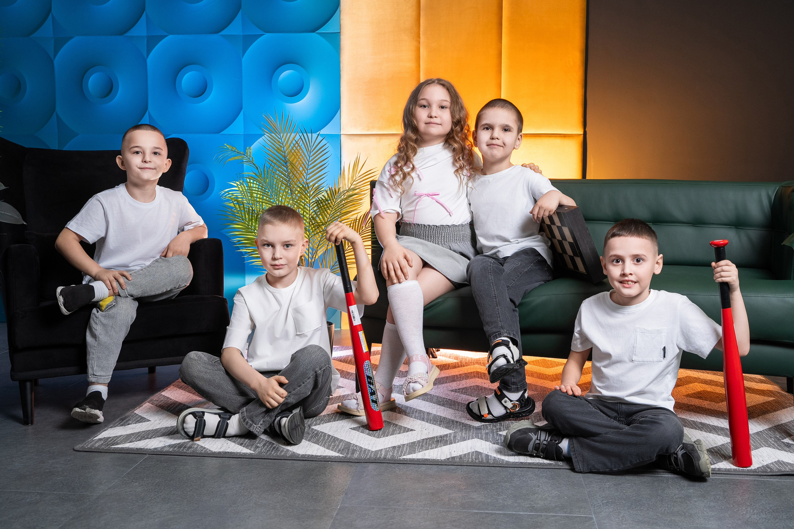 Выпускная фотосессия в фотостудии. Выпускные альбомы Нижнекамск Набережные Челны Фотостудия Небо