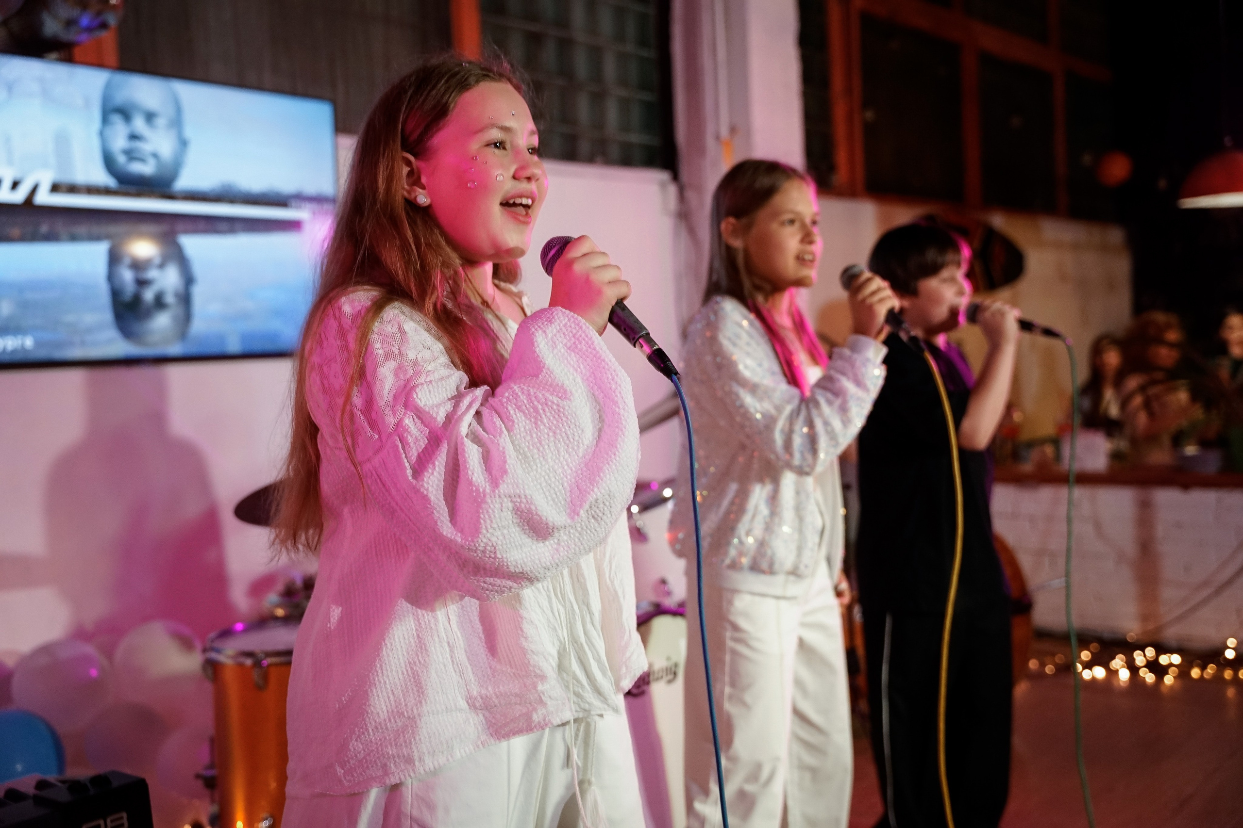 Репортажная съемка частной вечеринки в лофте