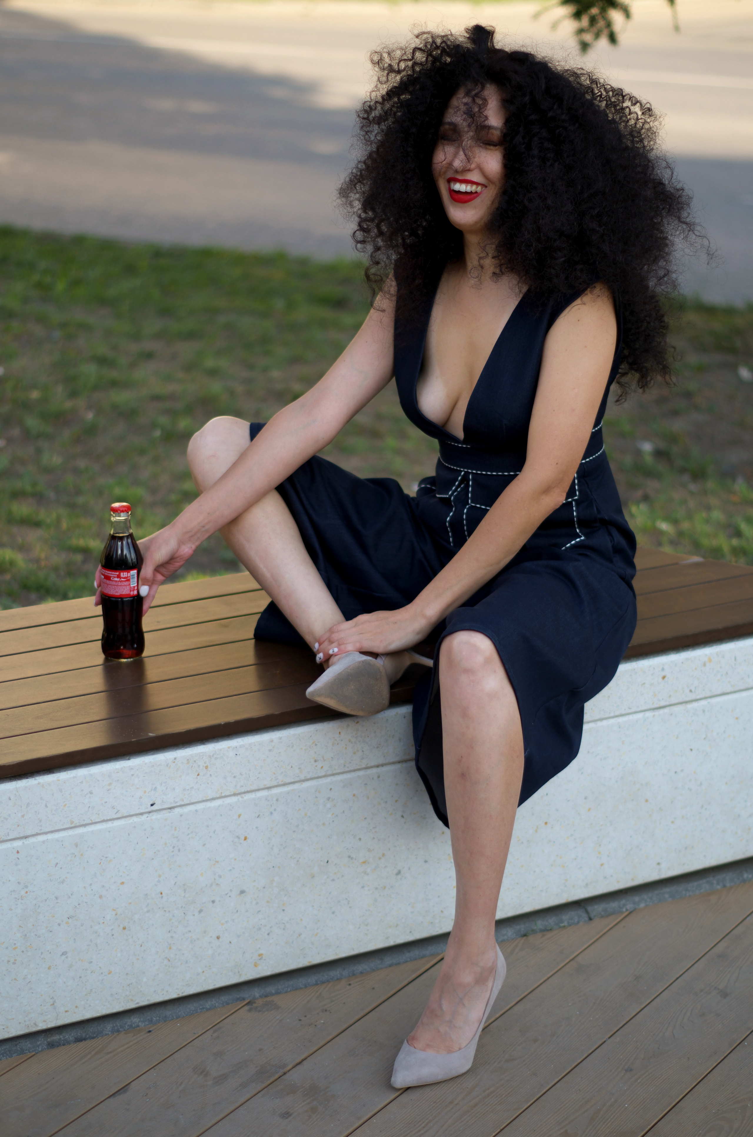 Женский портрет: стрит. Фотограф Марина Доглядная Челябинск фотосессии с лошадьми, мотоциклами