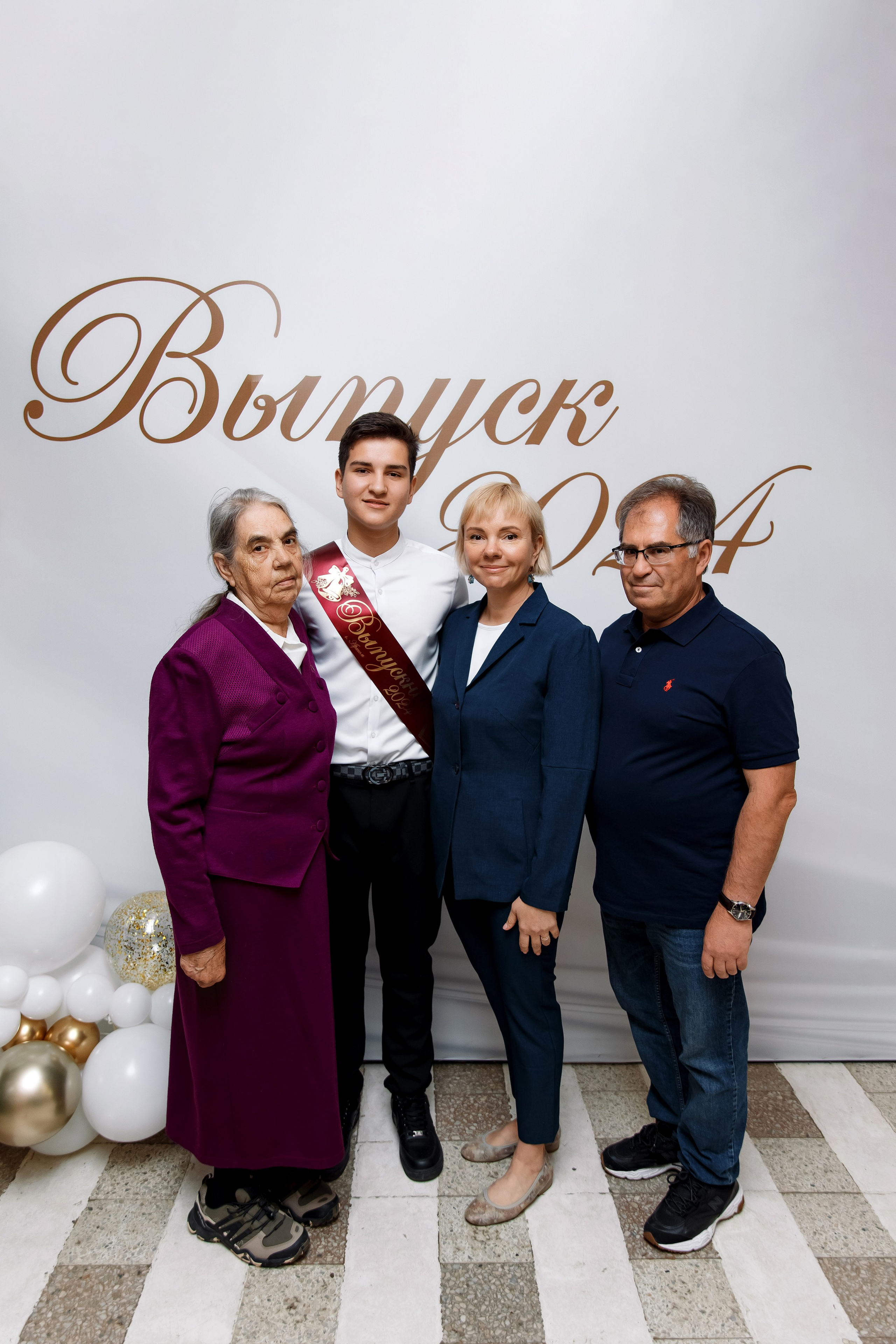 11 класс Последний звонок. Фотограф Любовь Корниенко, Примоский край