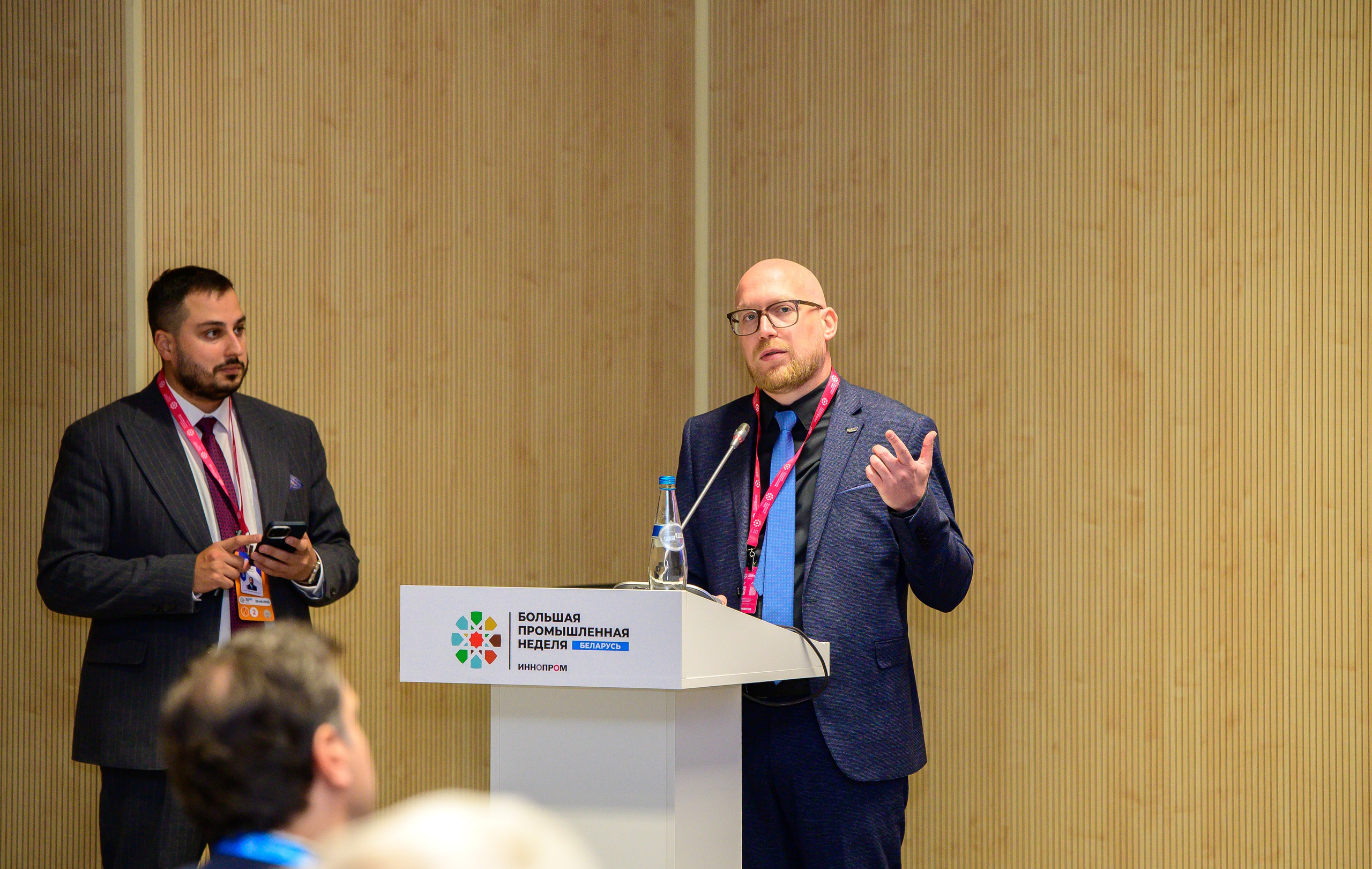 BigindustrialweekBelarus. Фотоуслуги, услуги фотографа, фотографирование важных событий