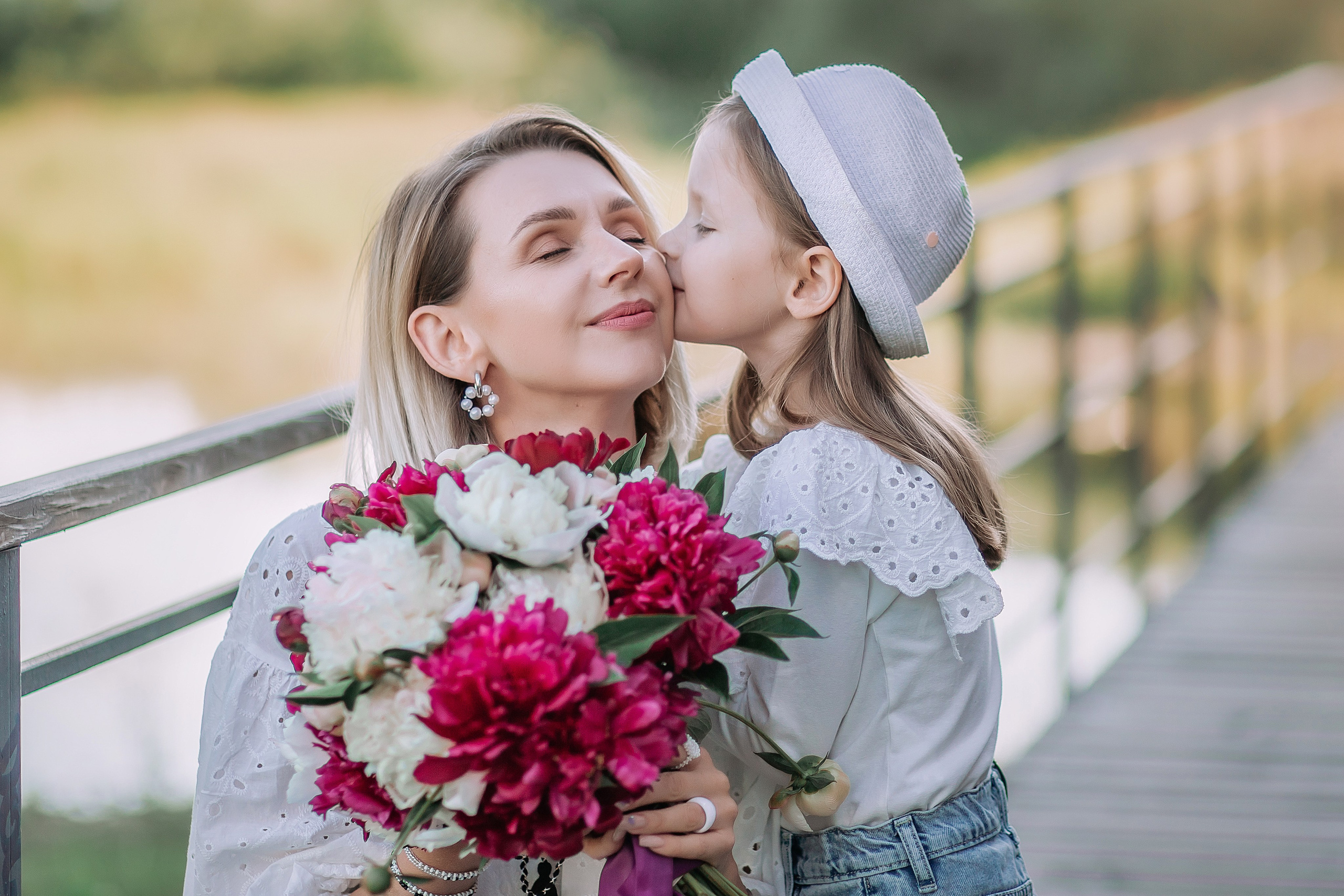 Пикник в пионаx. Детский и семейный фотограф в Красноярске Юлия Бирюкова