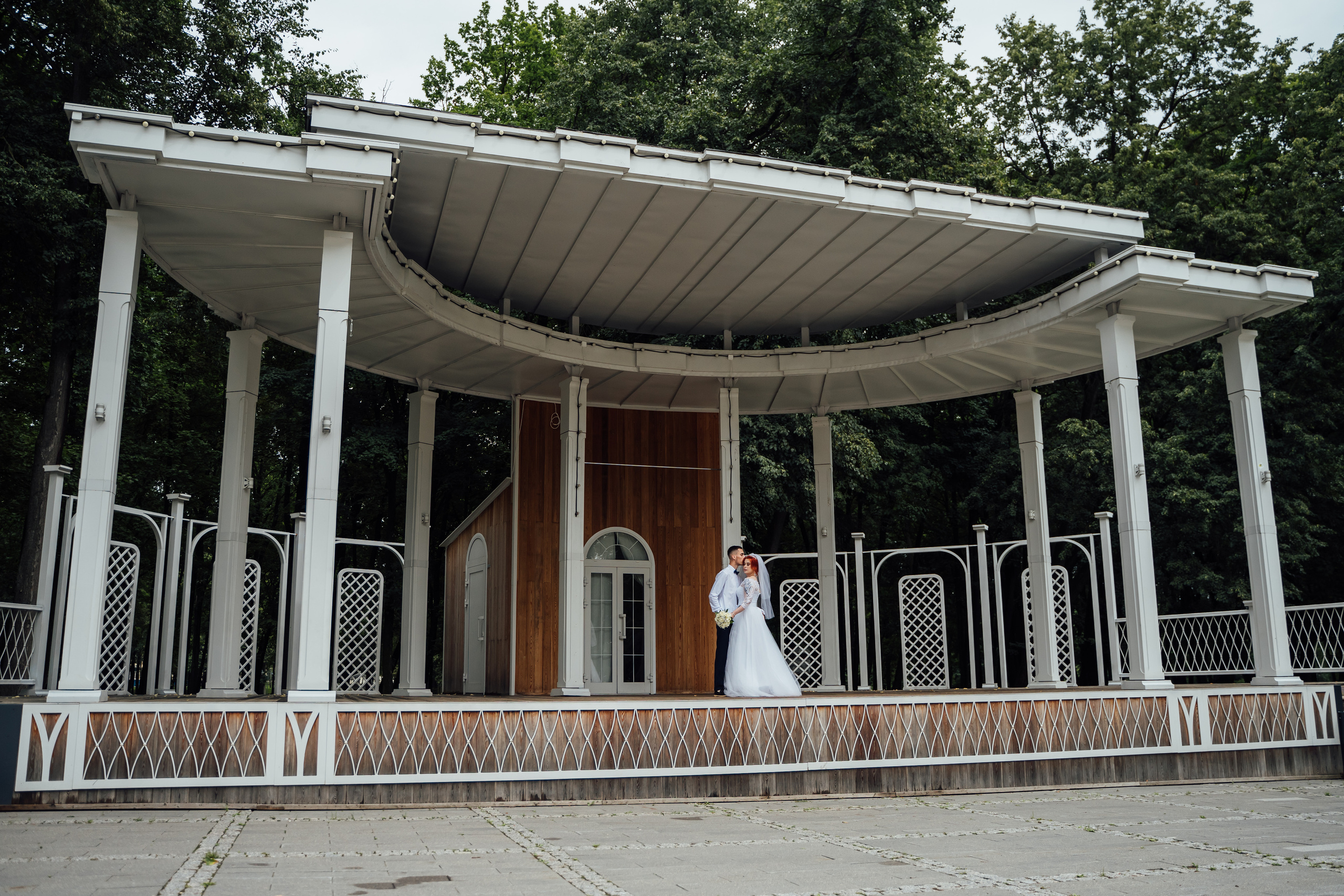 Свадебная прогулка Данилы и Ирины. Свадебный фотограф в Коломне, Воскресенске, Егорьевске Владимир Петров