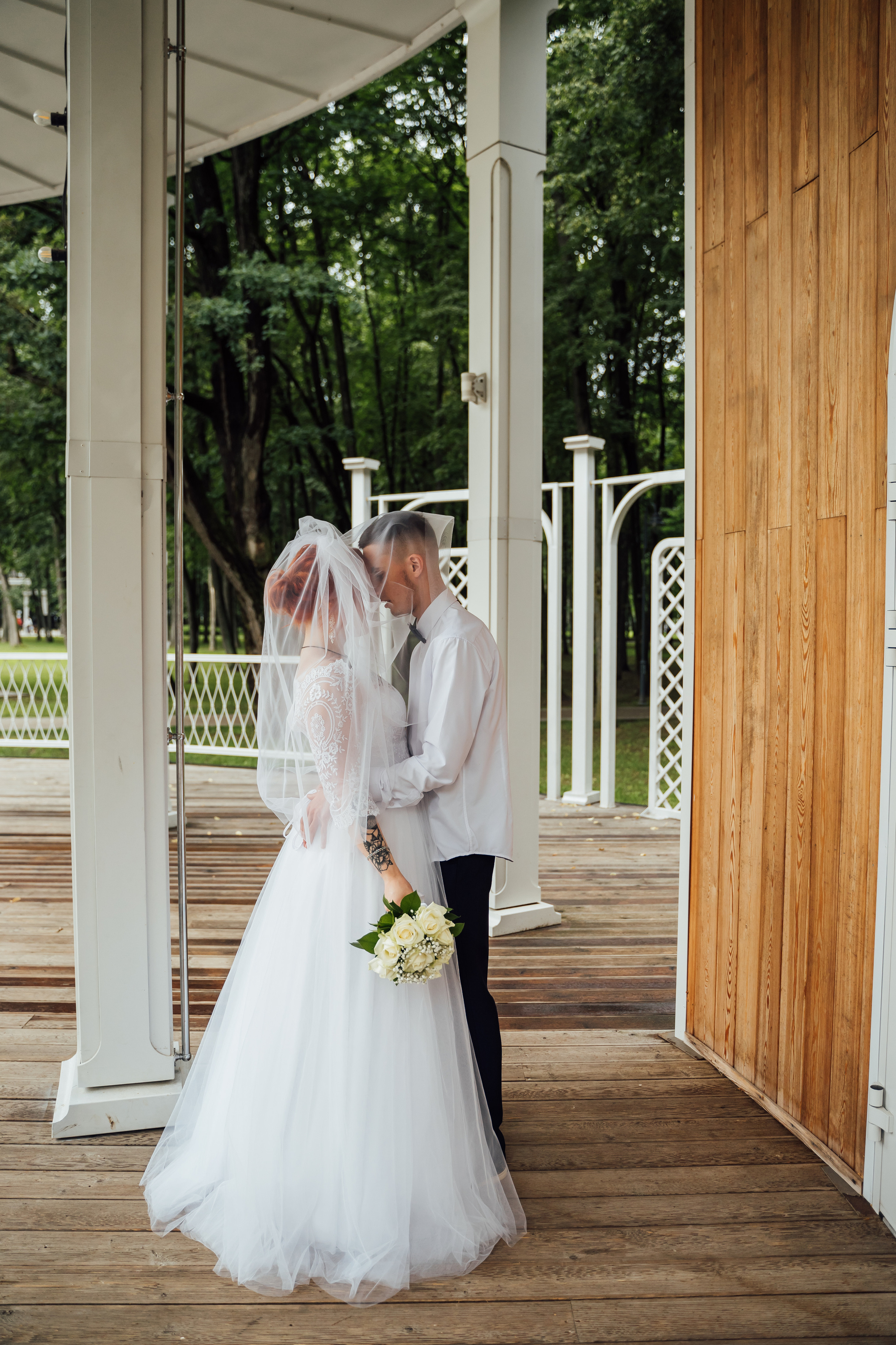 Свадебная прогулка Данилы и Ирины. Свадебный фотограф в Коломне, Воскресенске, Егорьевске Владимир Петров