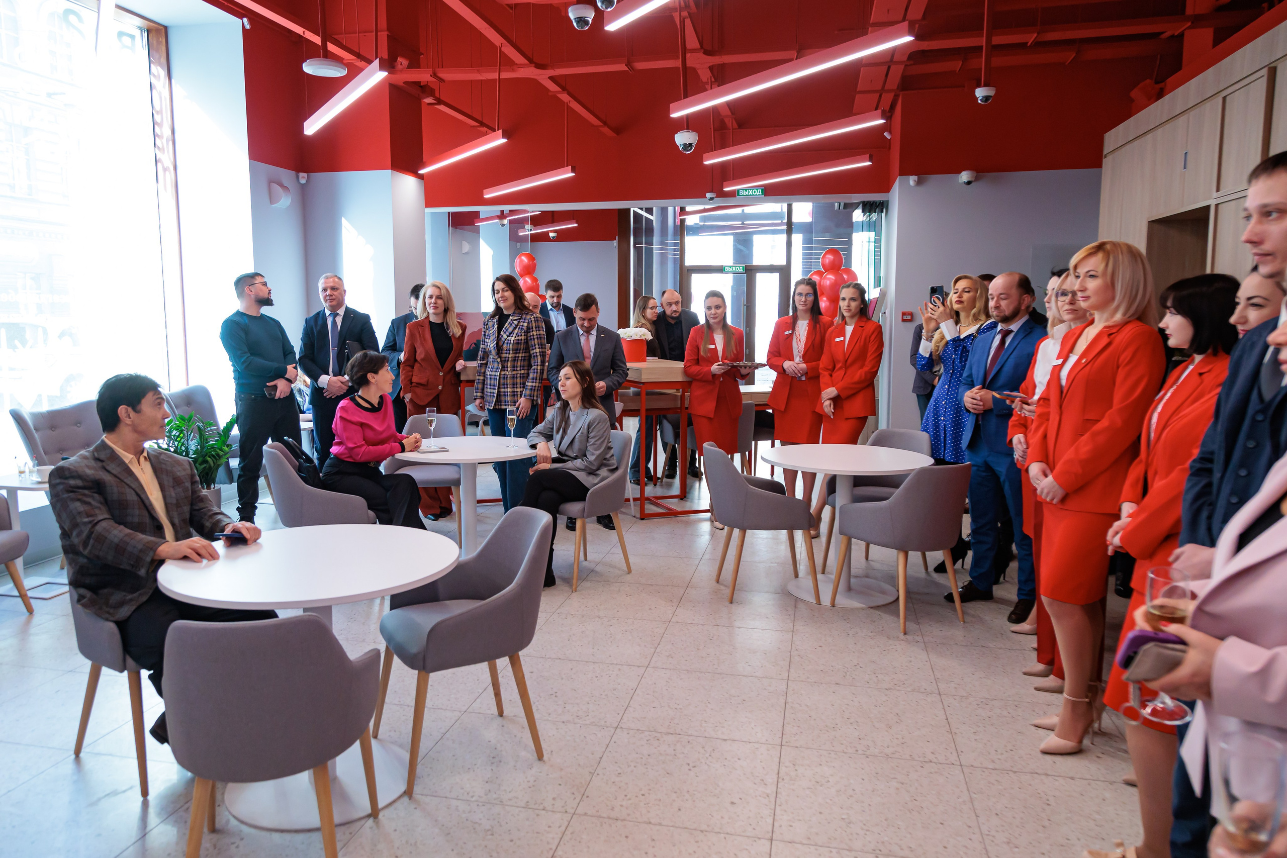 Открытие филиала Альфа-банк. Фотограф Антон Клейнос, Владивосток