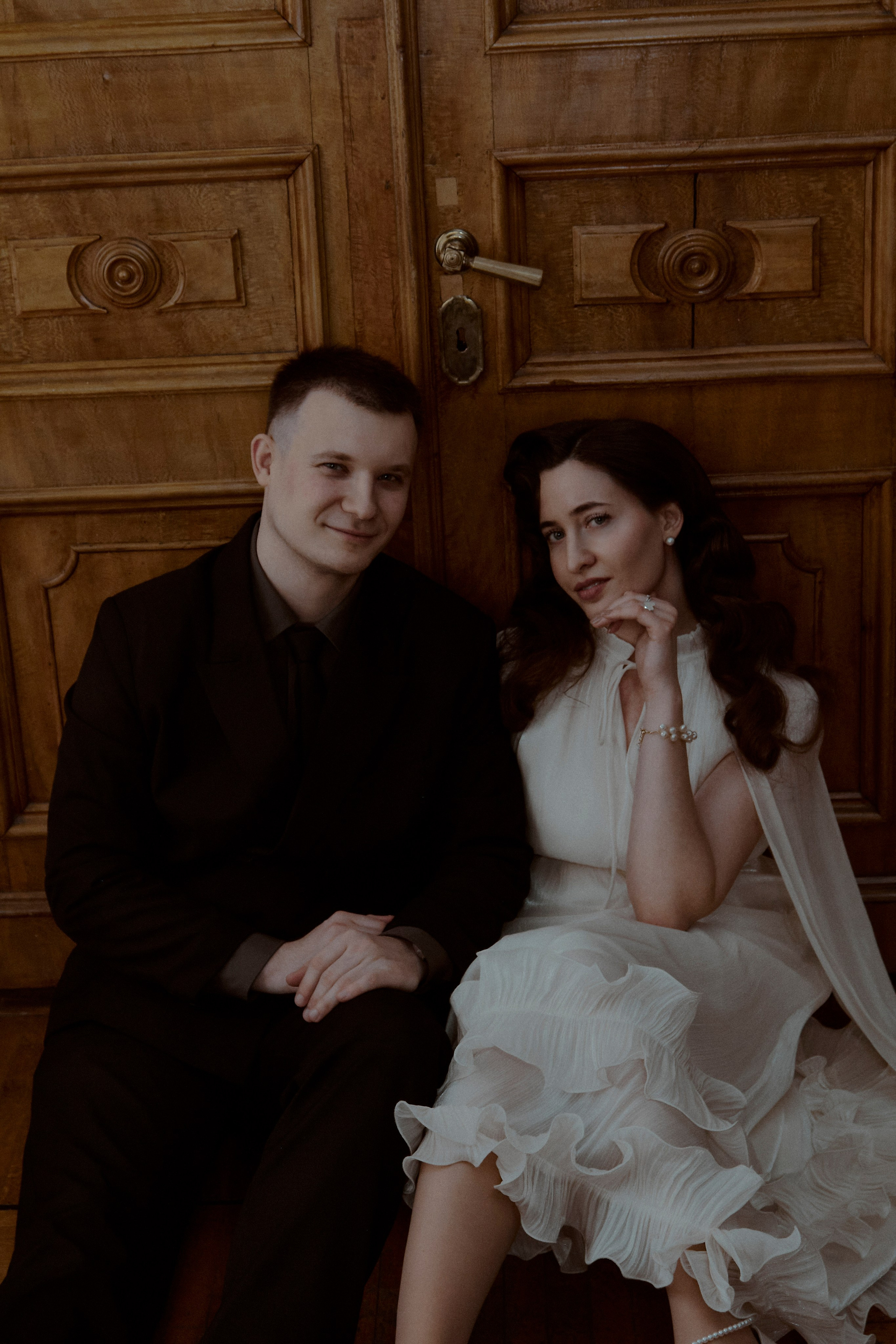 Свадебное лавстори в стенах библиотеки им. Пушкина. Свадебный фотограф в Москве Приятелева Ангелина