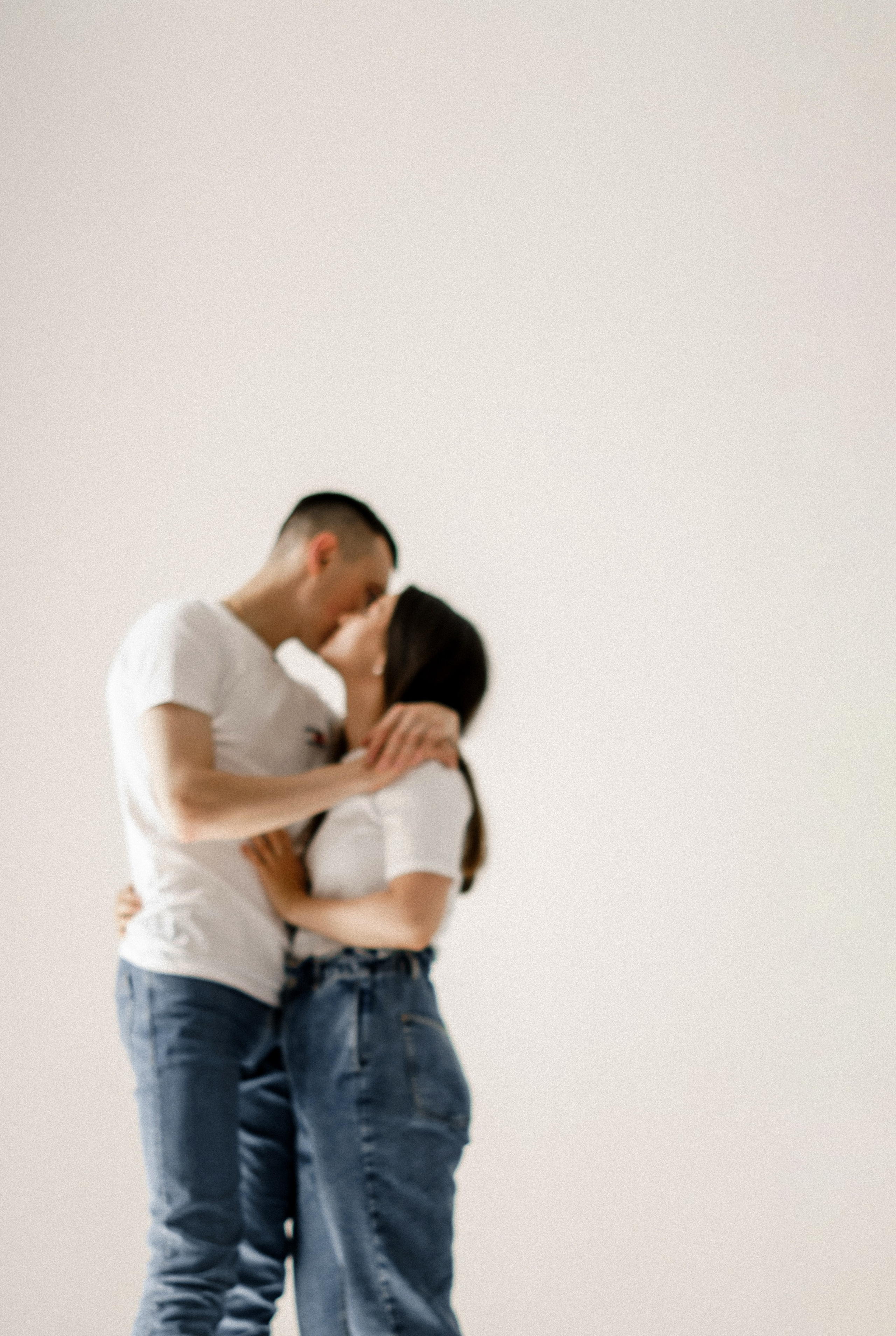 Фотосессия лав стори в студии сахалин. Фотограф сахалин